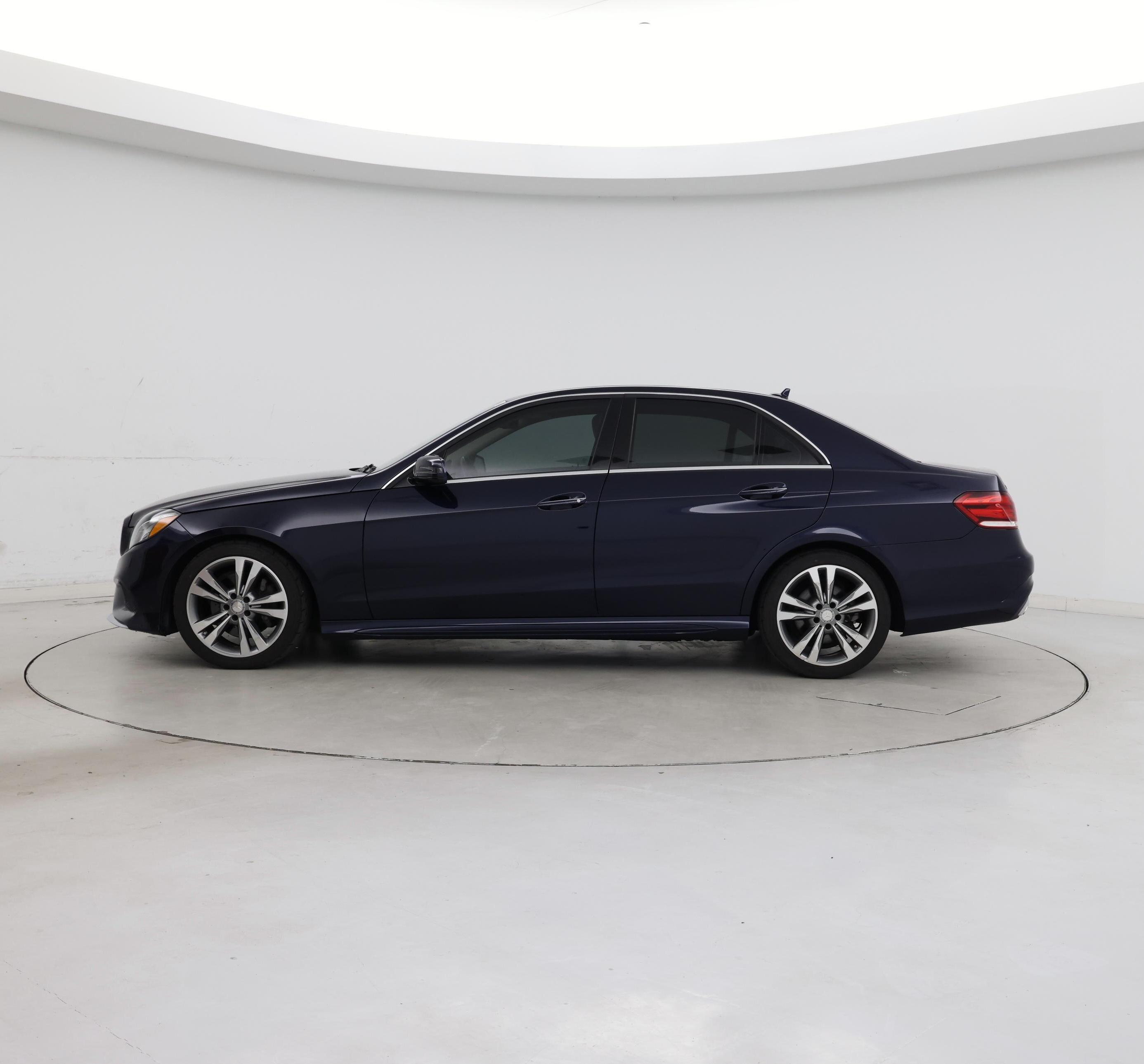 Thumbnail: 2016 Mercedes-Benz E-Class - 3