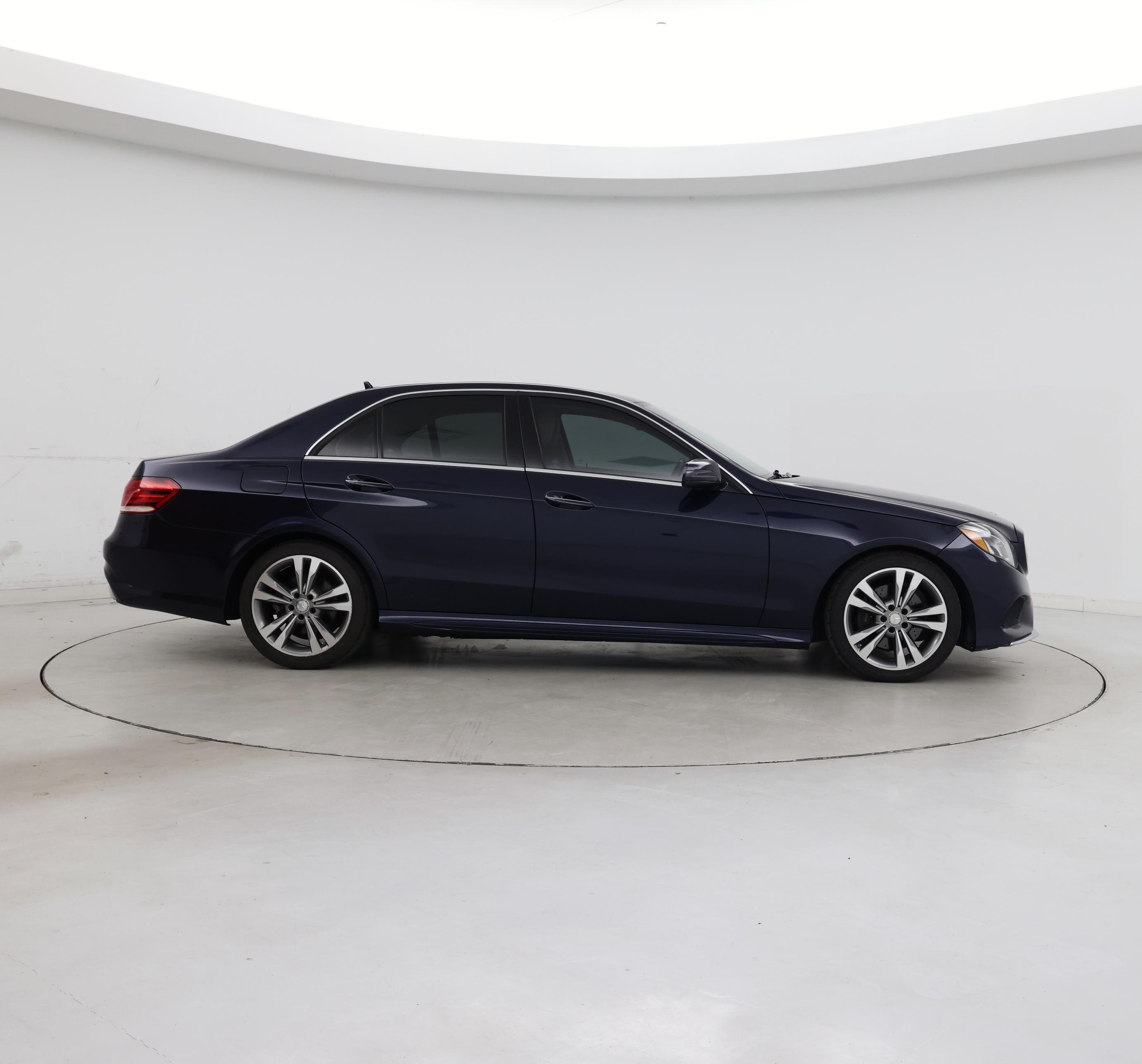 Thumbnail: 2016 Mercedes-Benz E-Class - 7