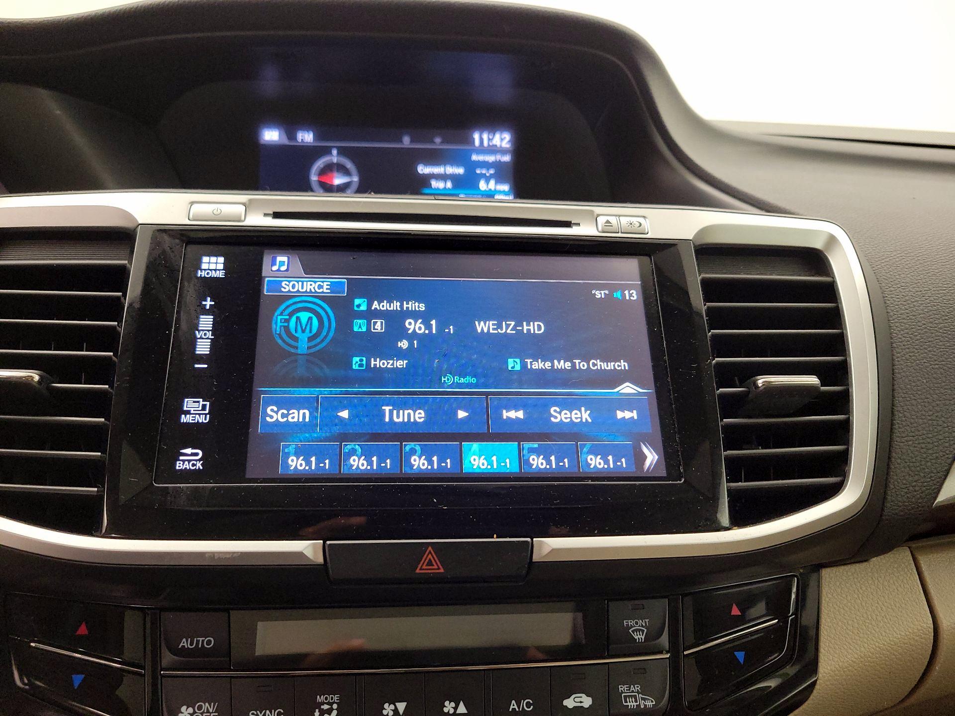 Thumbnail: 2016 Honda Accord - 15