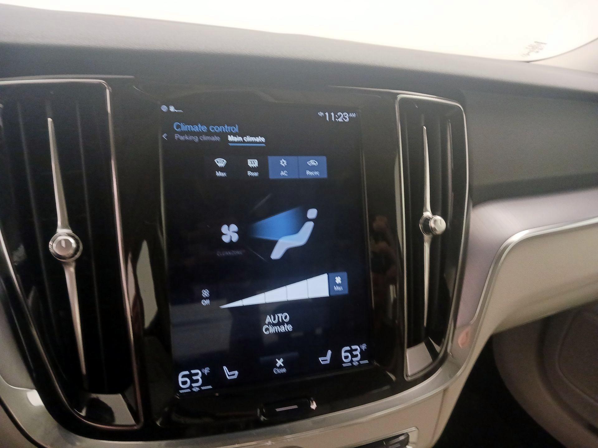 Thumbnail: 2020 Volvo S60 - 16