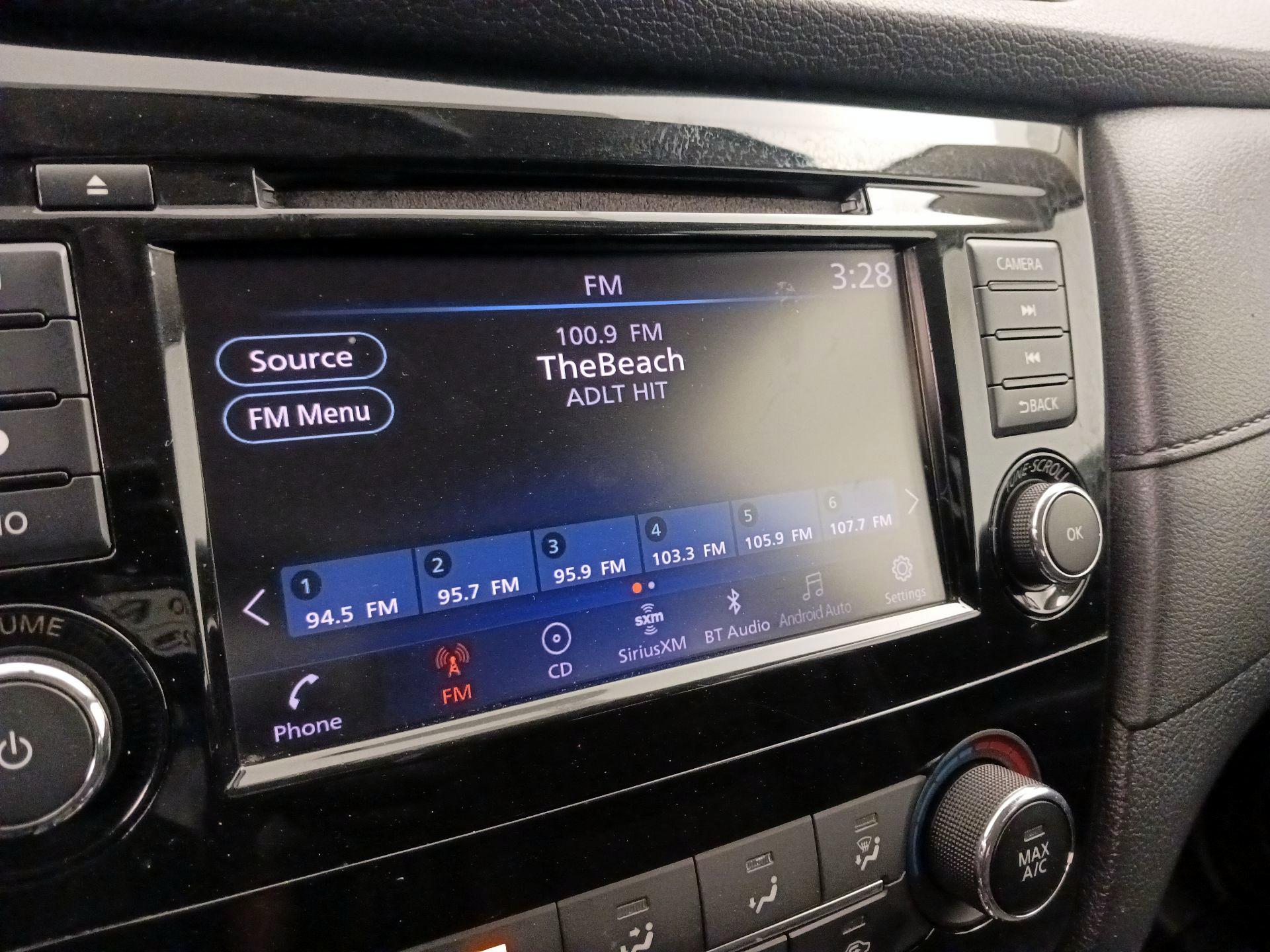 Thumbnail: 2018 Nissan Rogue - 15