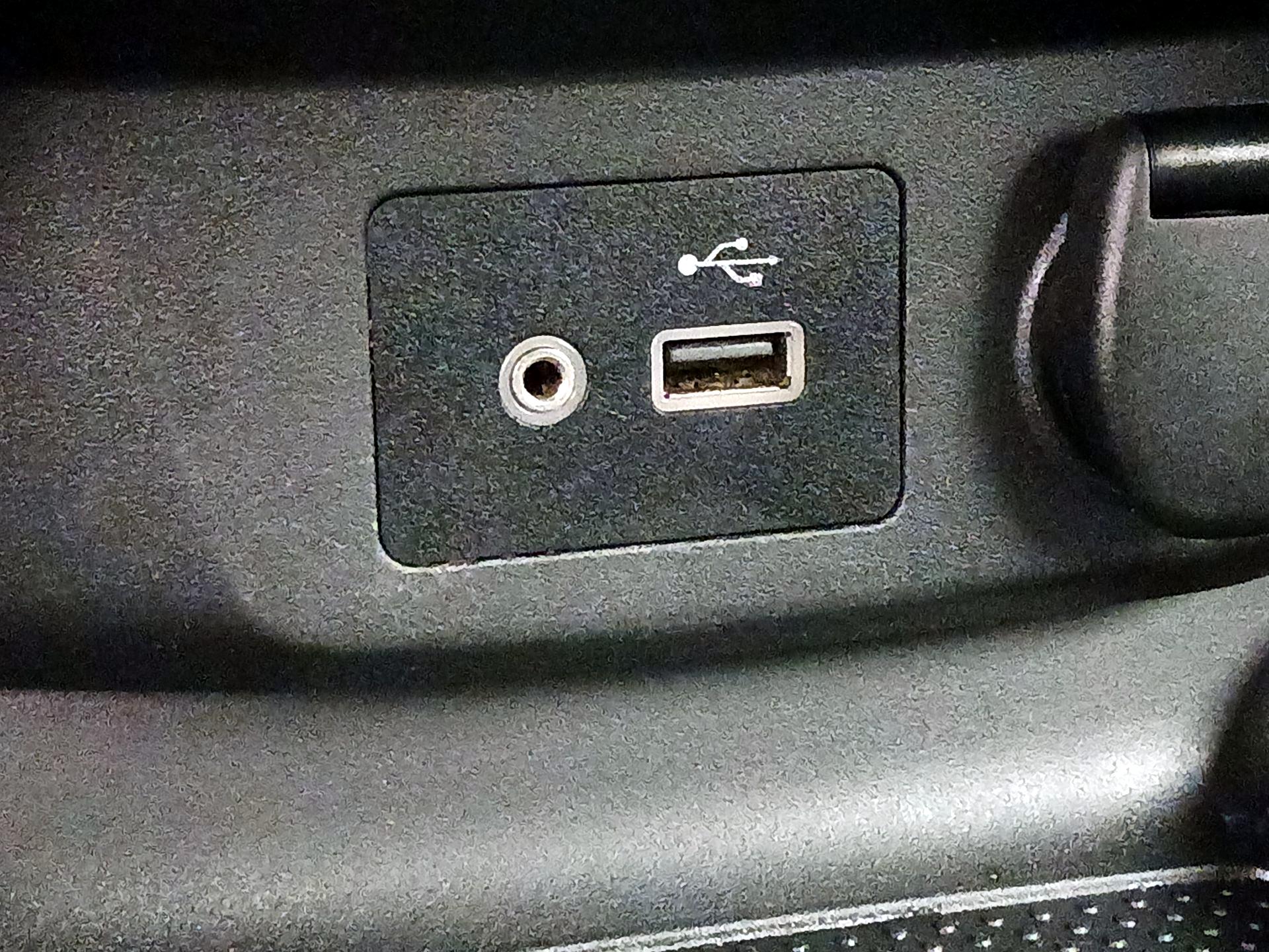 Thumbnail: 2018 Nissan Rogue - 18