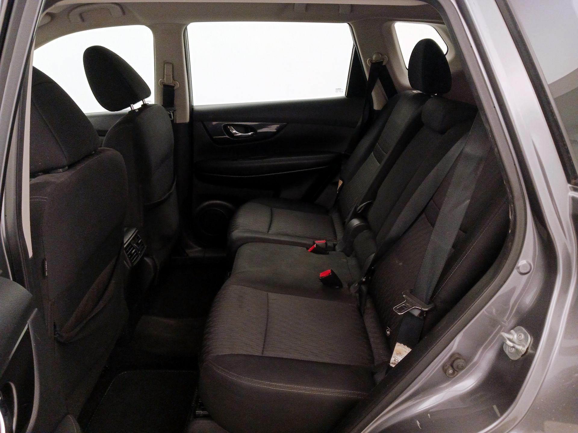 Thumbnail: 2018 Nissan Rogue - 19