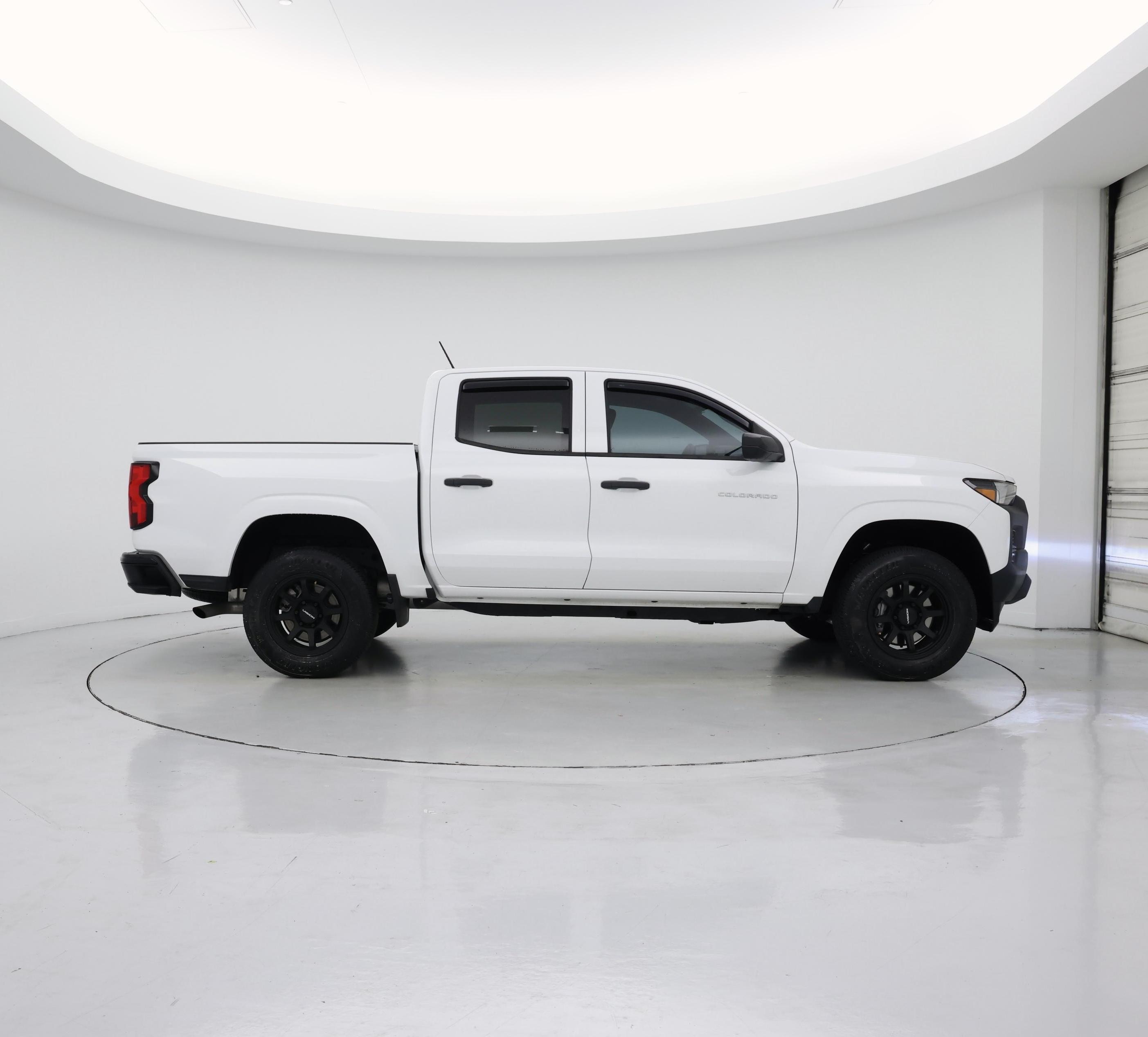 Thumbnail: 2023 Chevrolet Colorado - 7