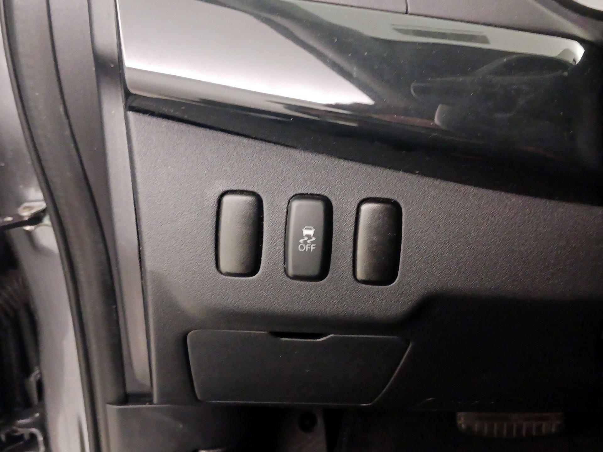 Thumbnail: 2017 Mitsubishi Lancer - 13