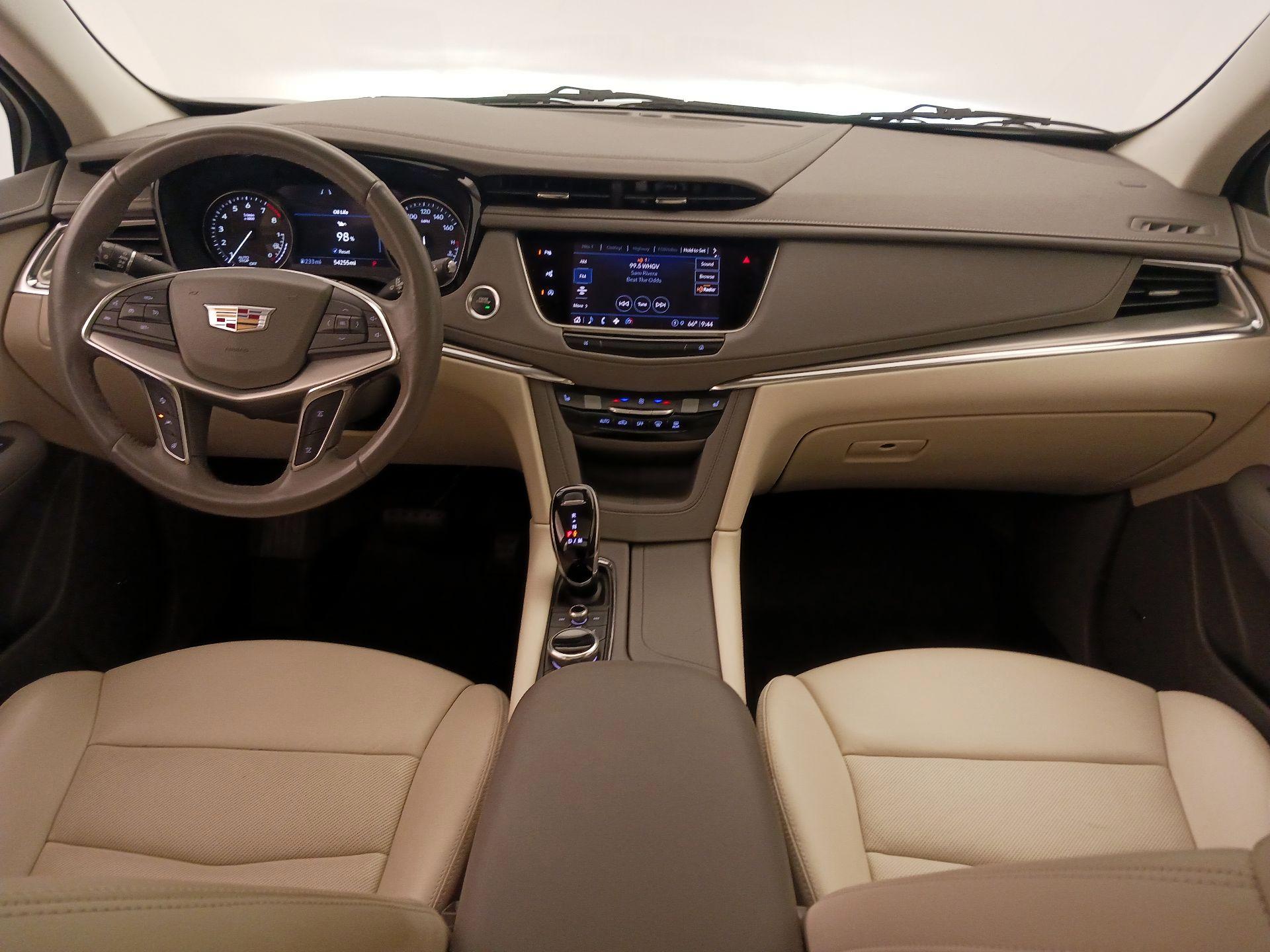 Thumbnail: 2022 Cadillac XT5 - 9