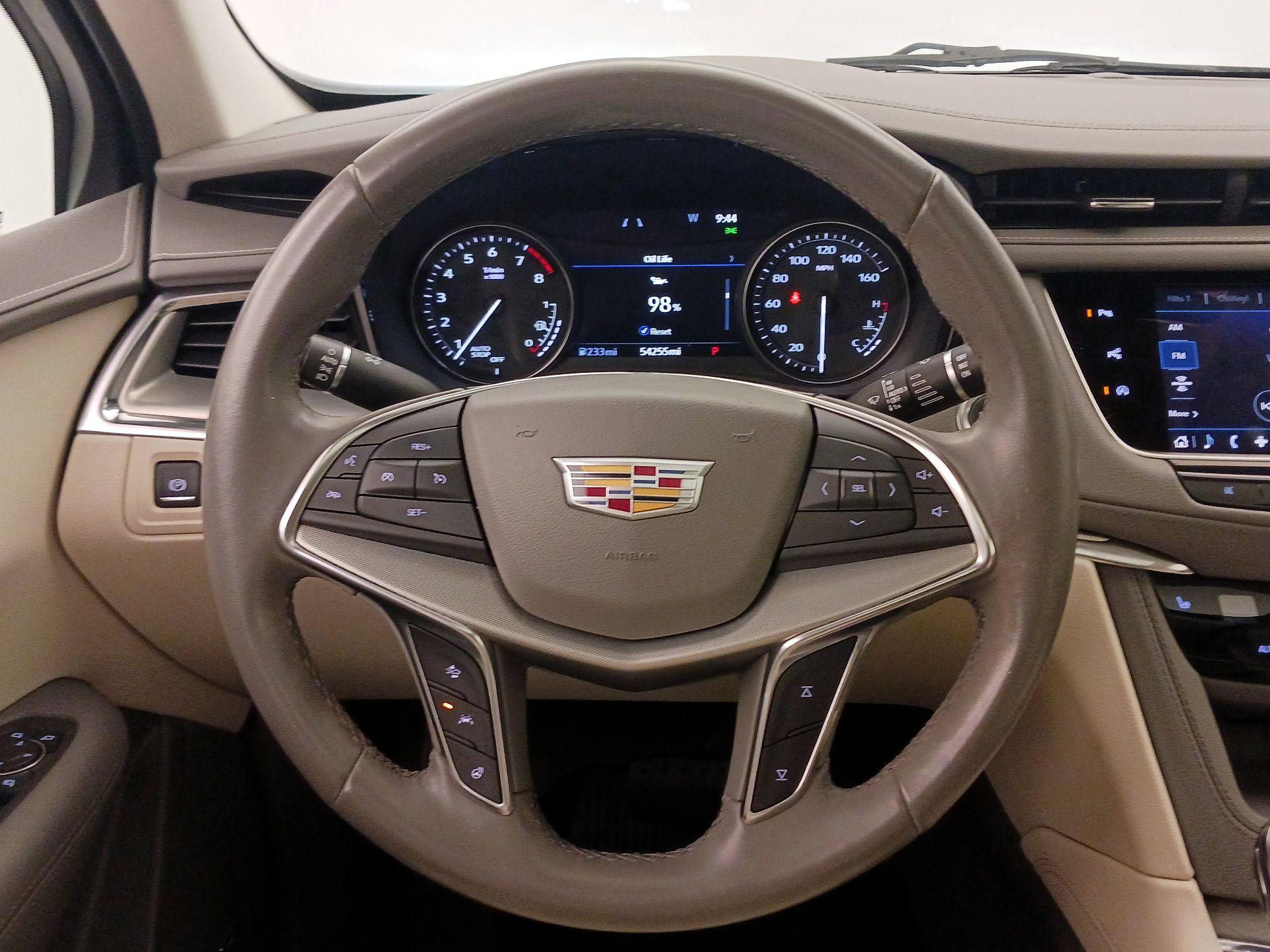 Thumbnail: 2022 Cadillac XT5 - 10