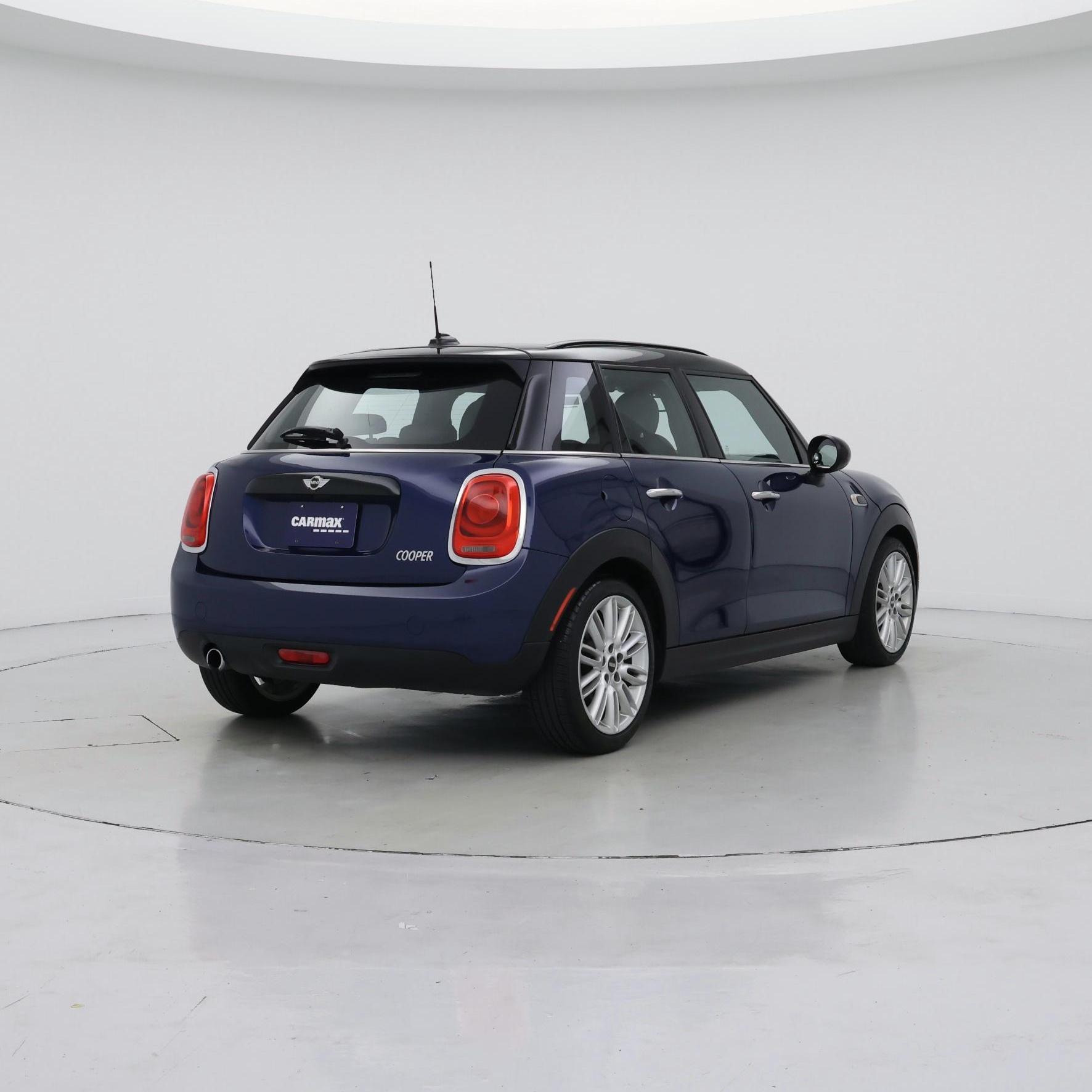 Thumbnail: 2017 MINI Cooper Hardtop - 8