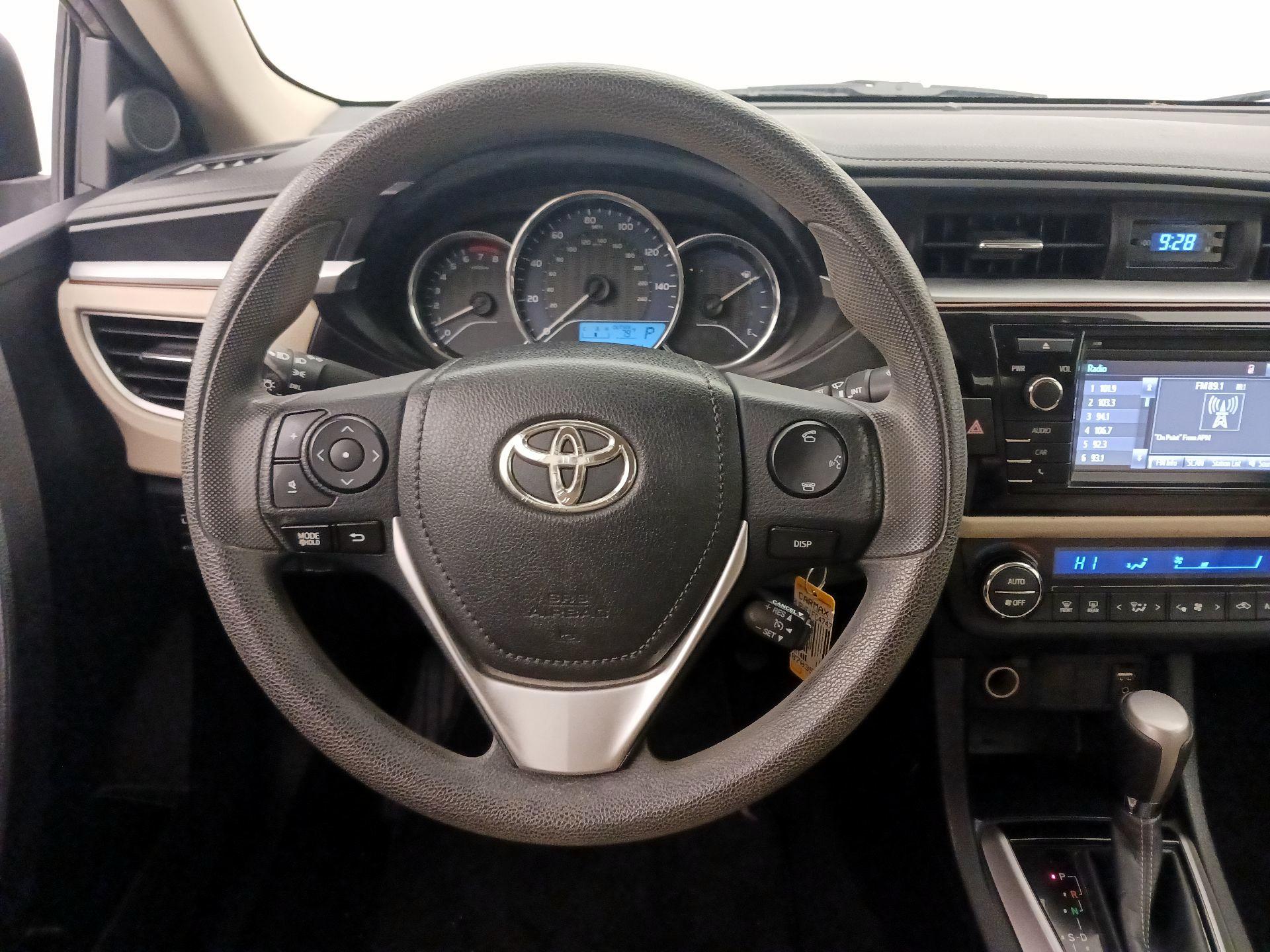Thumbnail: 2015 Toyota Corolla - 10