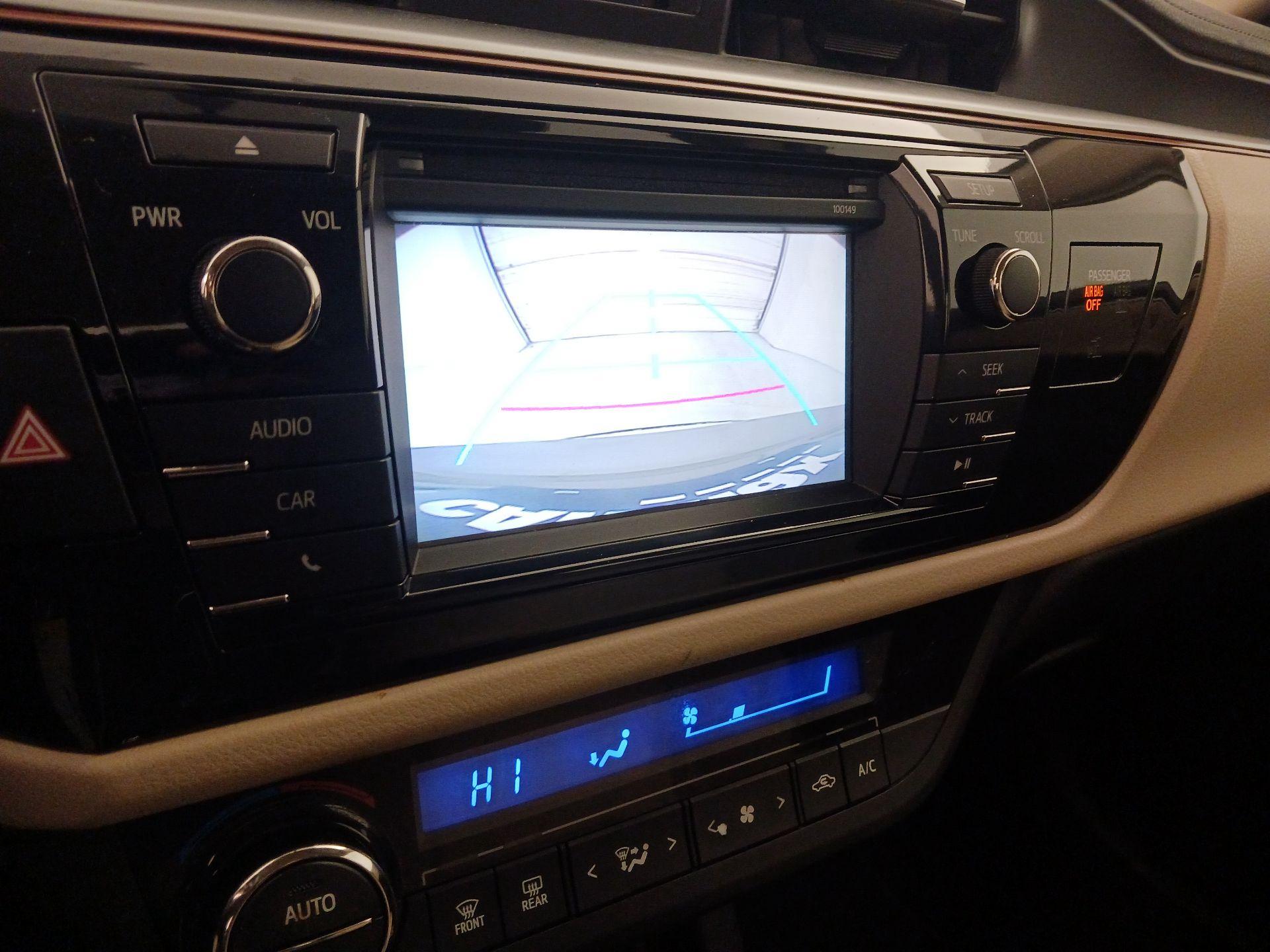 Thumbnail: 2015 Toyota Corolla - 14