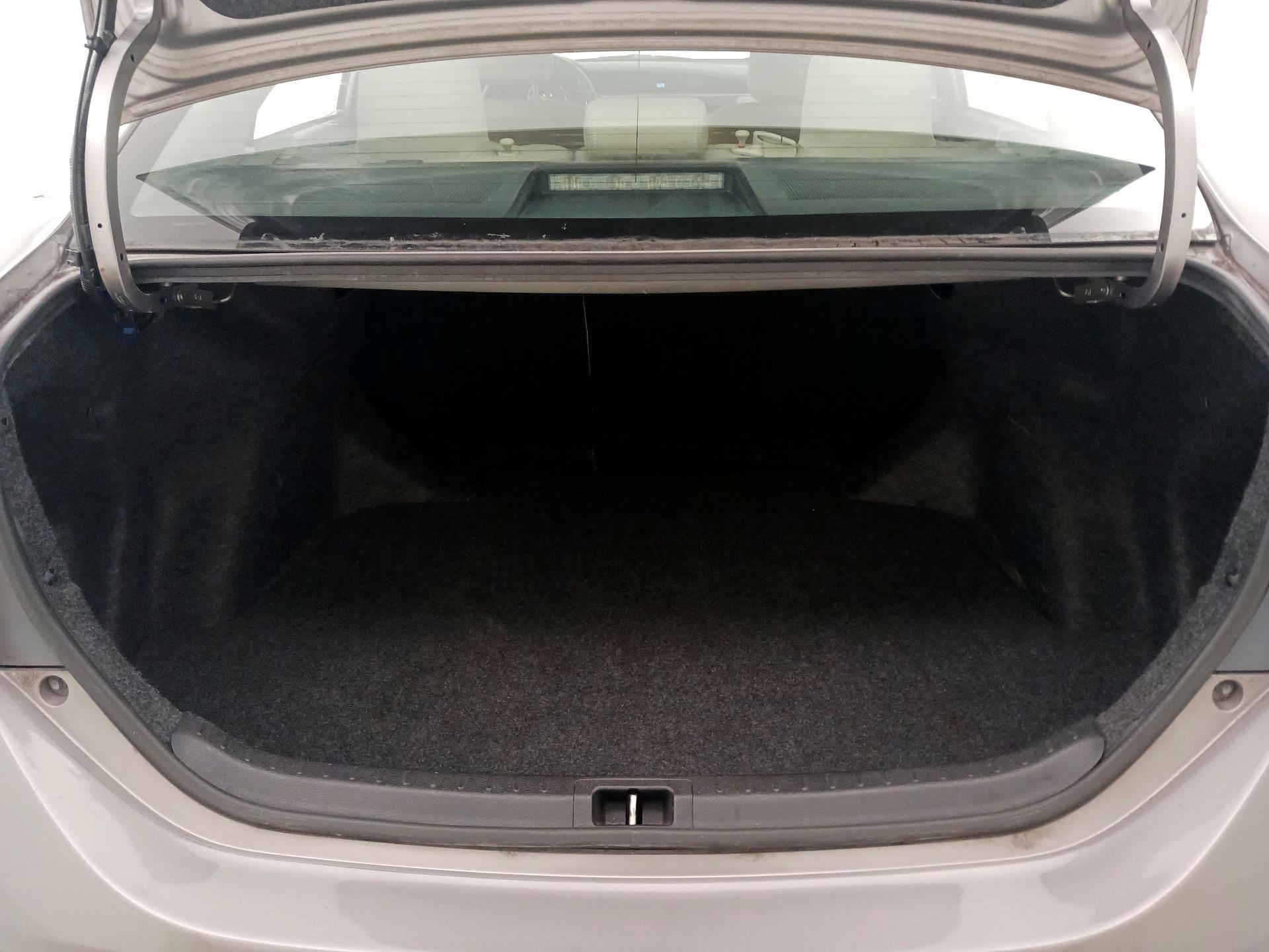 Thumbnail: 2015 Toyota Corolla - 20