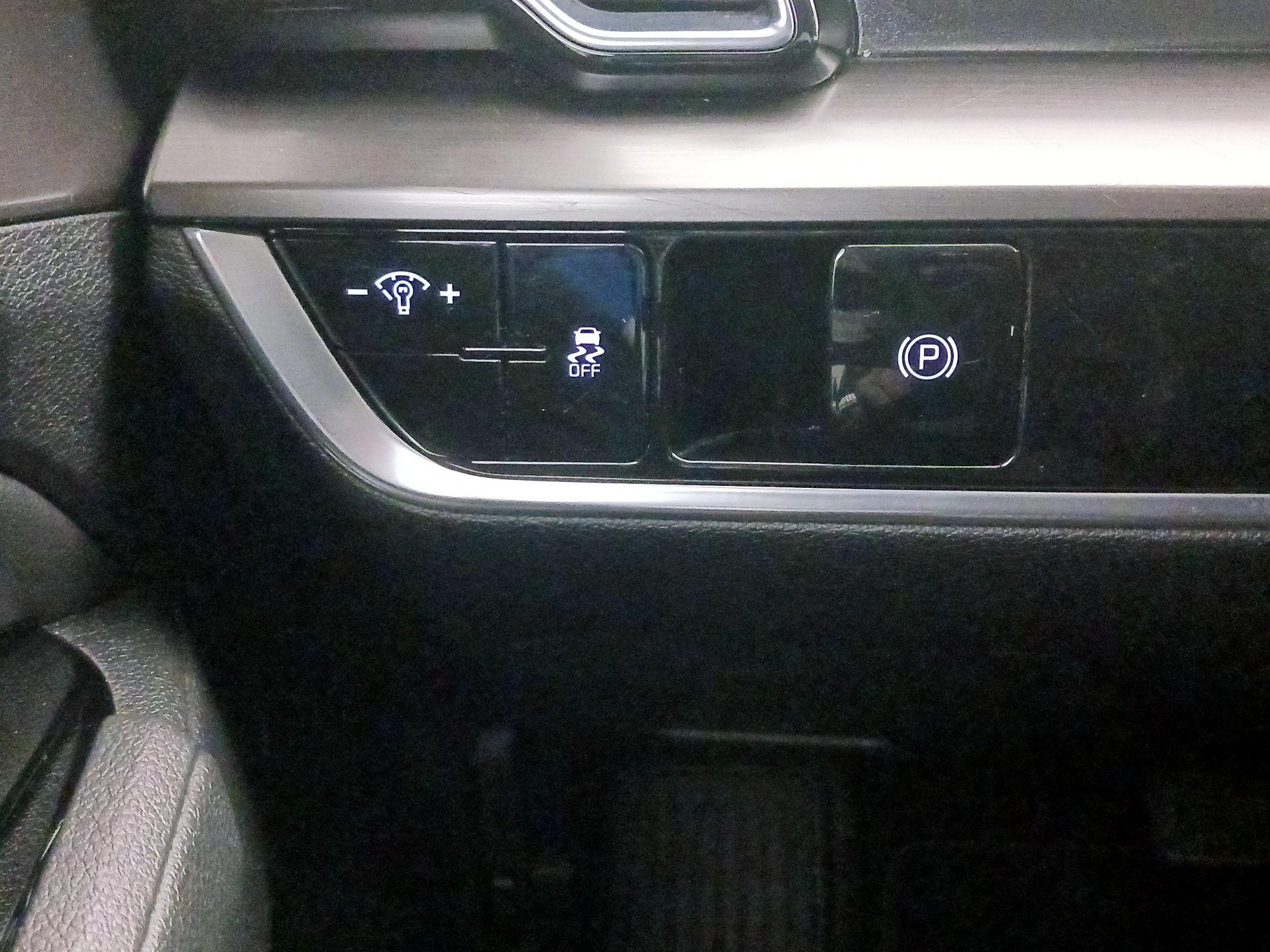 Thumbnail: 2025 Kia Sportage - 13