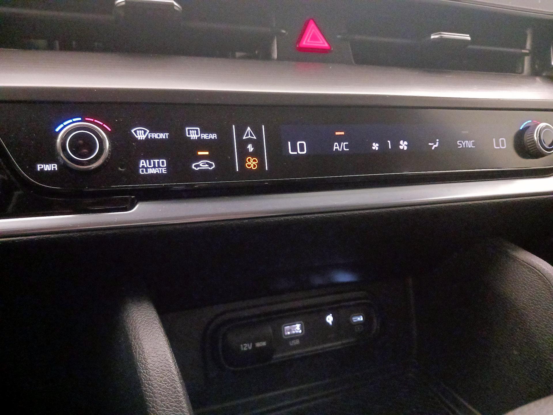 Thumbnail: 2025 Kia Sportage - 17