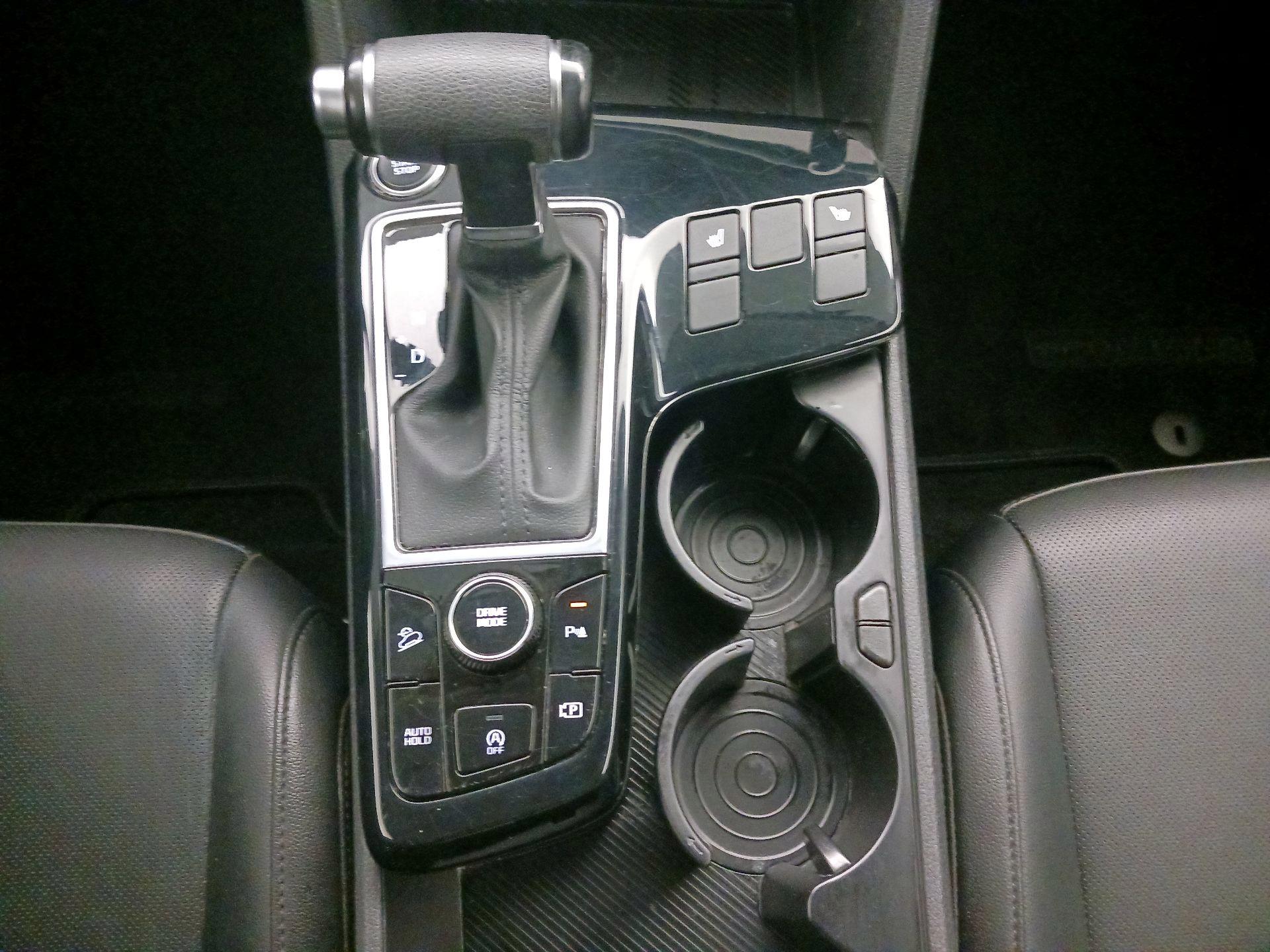 Thumbnail: 2025 Kia Sportage - 18