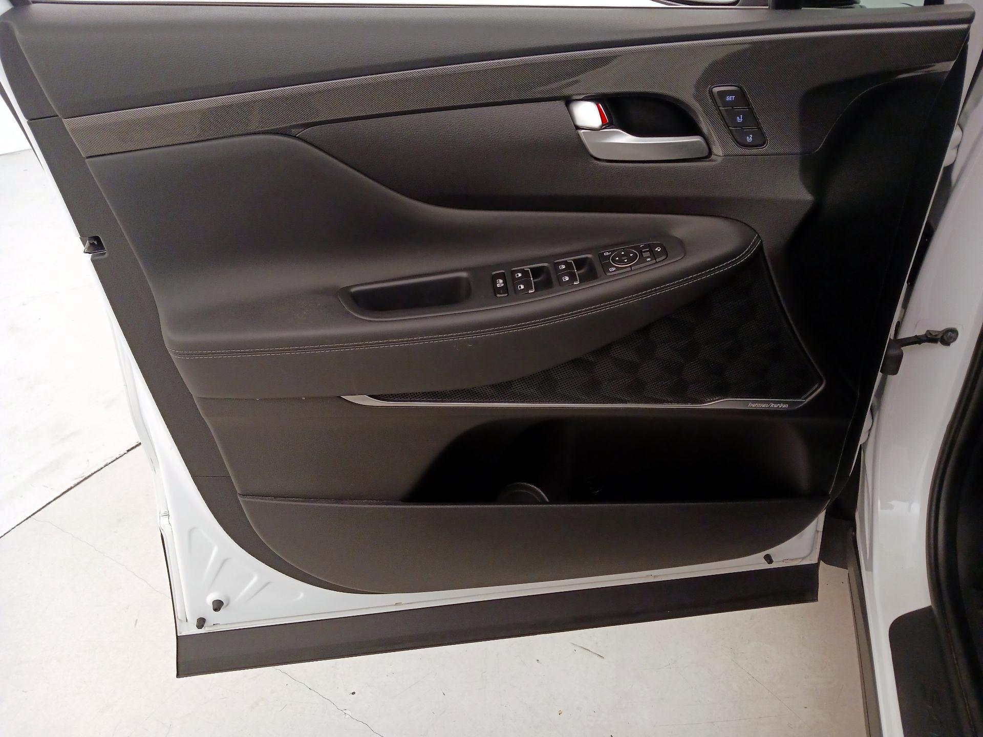 Thumbnail: 2022 Hyundai Santa Fe - 12