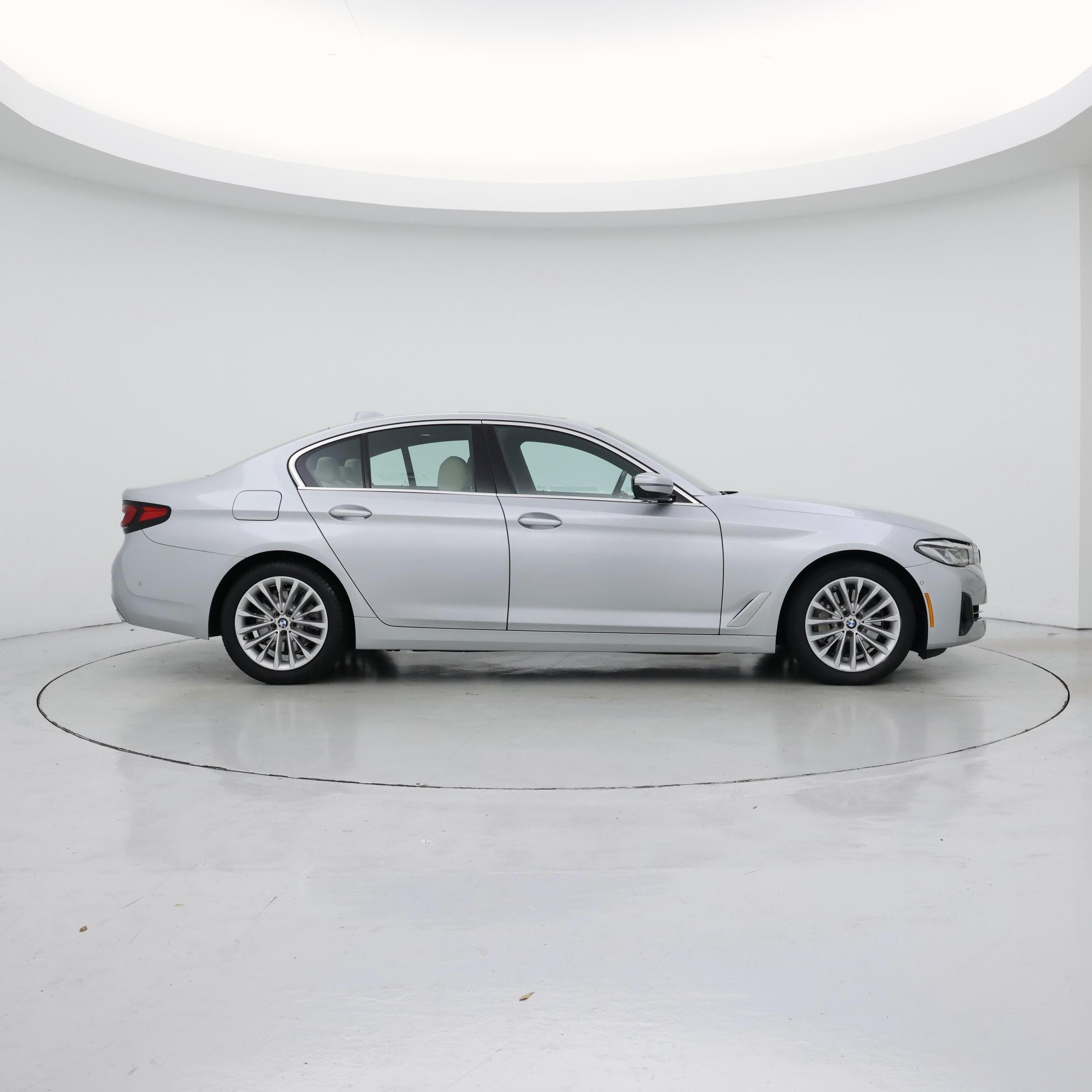 Thumbnail: 2021 BMW 5 Series - 7