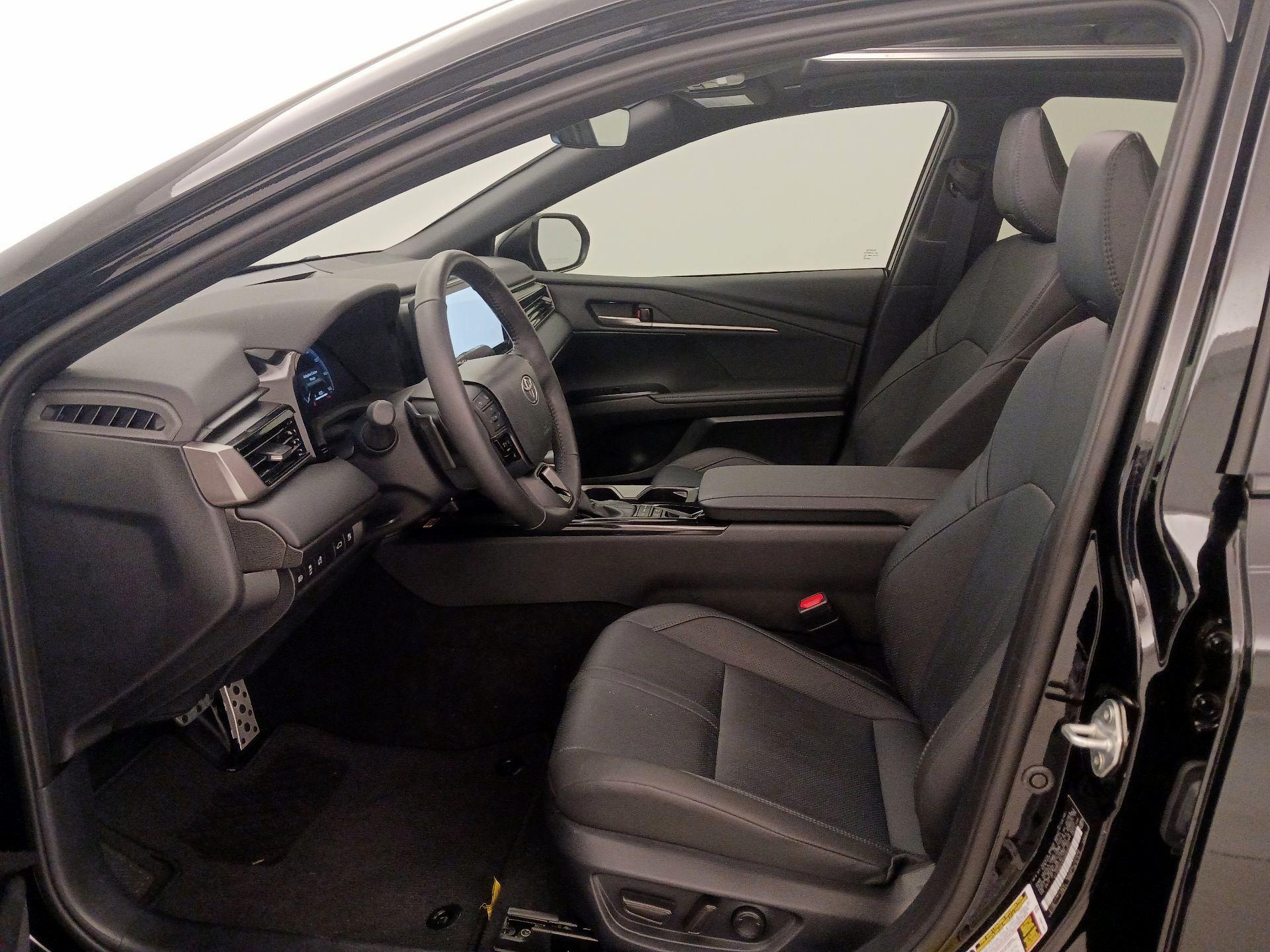 Thumbnail: 2025 Toyota Camry - 11