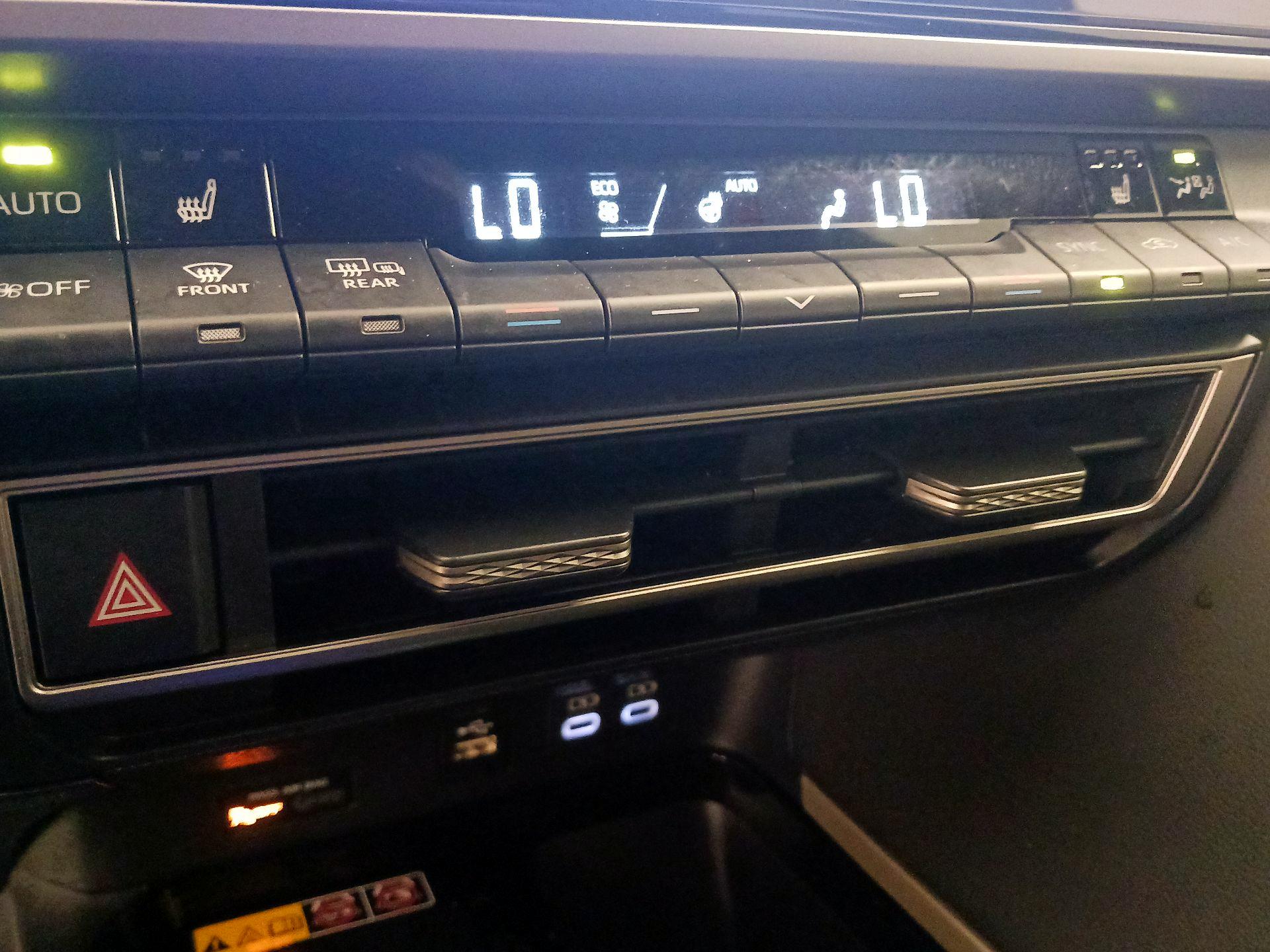 Thumbnail: 2025 Toyota Camry - 16