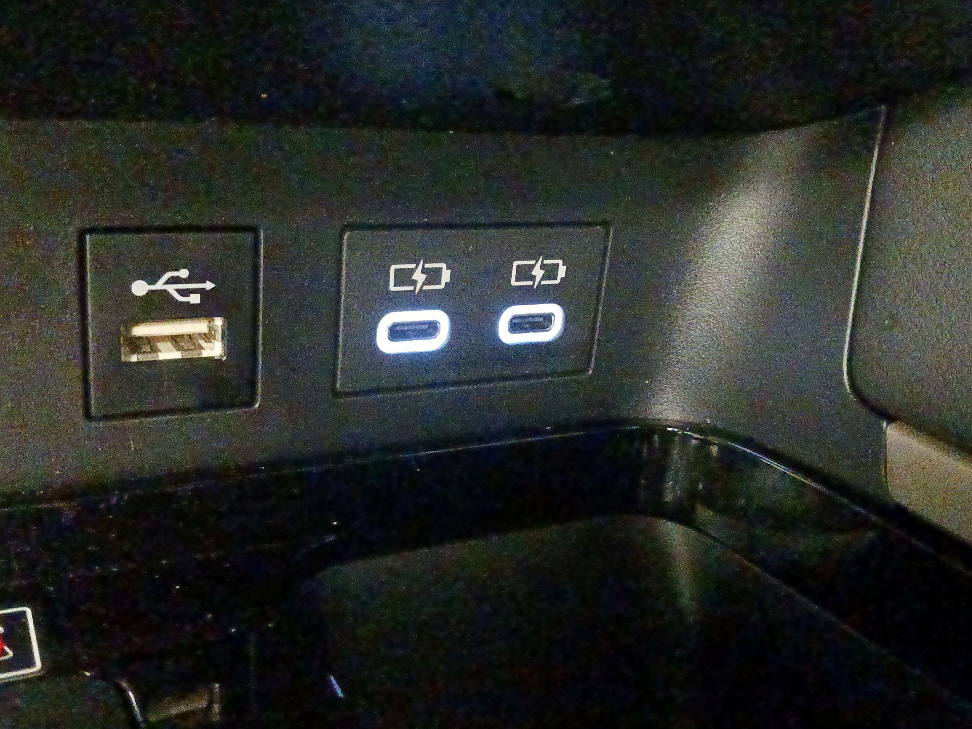 Thumbnail: 2025 Toyota Camry - 18