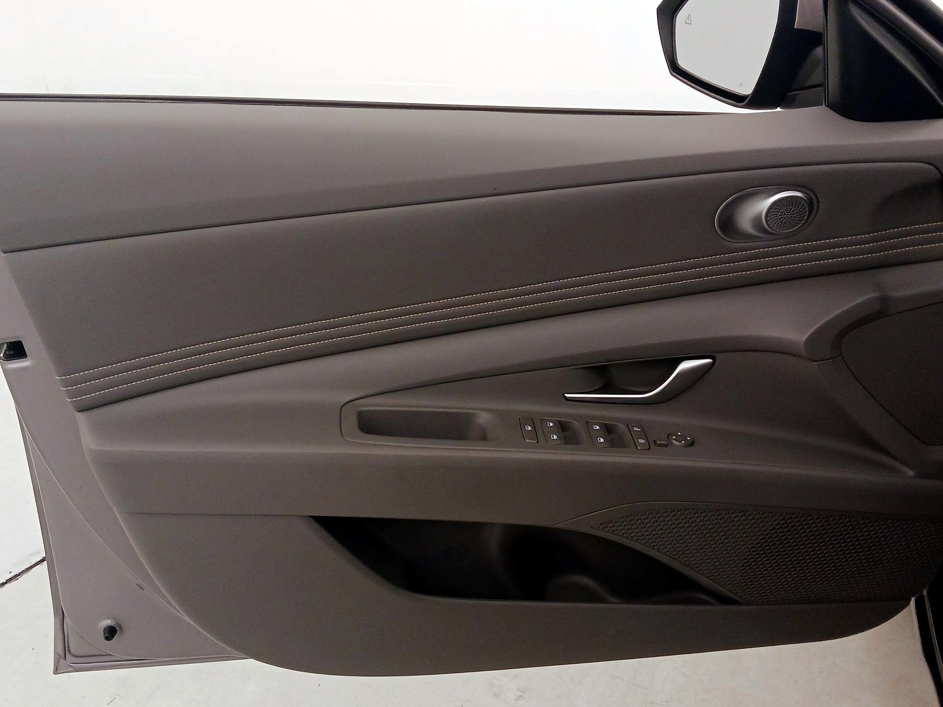 Thumbnail: 2024 Hyundai Elantra - 12