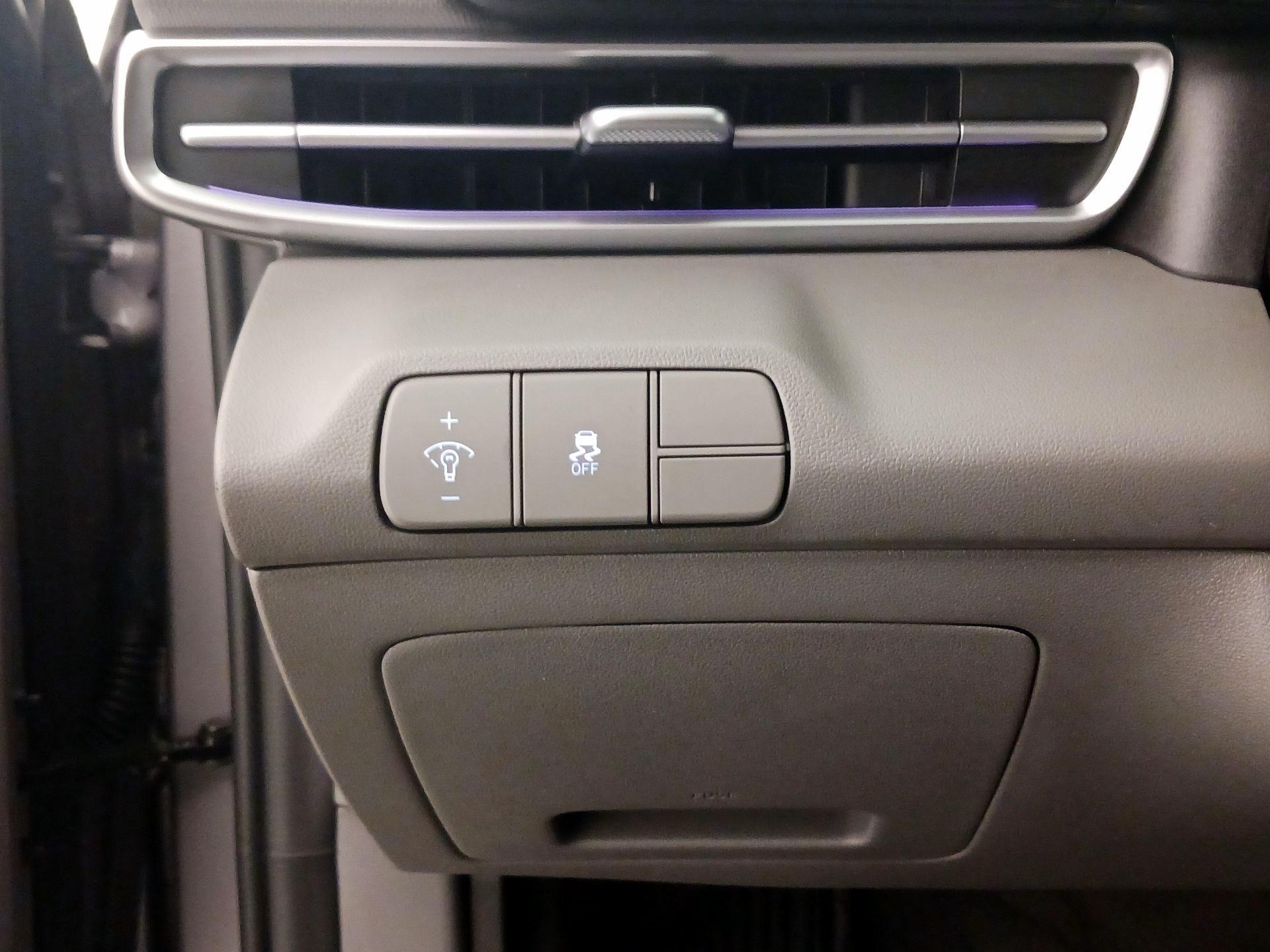 Thumbnail: 2024 Hyundai Elantra - 13