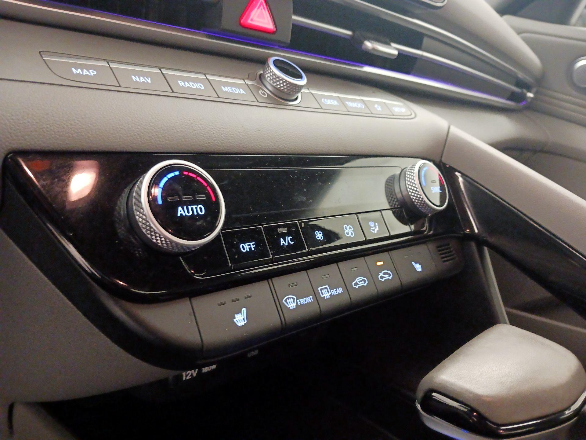 Thumbnail: 2024 Hyundai Elantra - 17