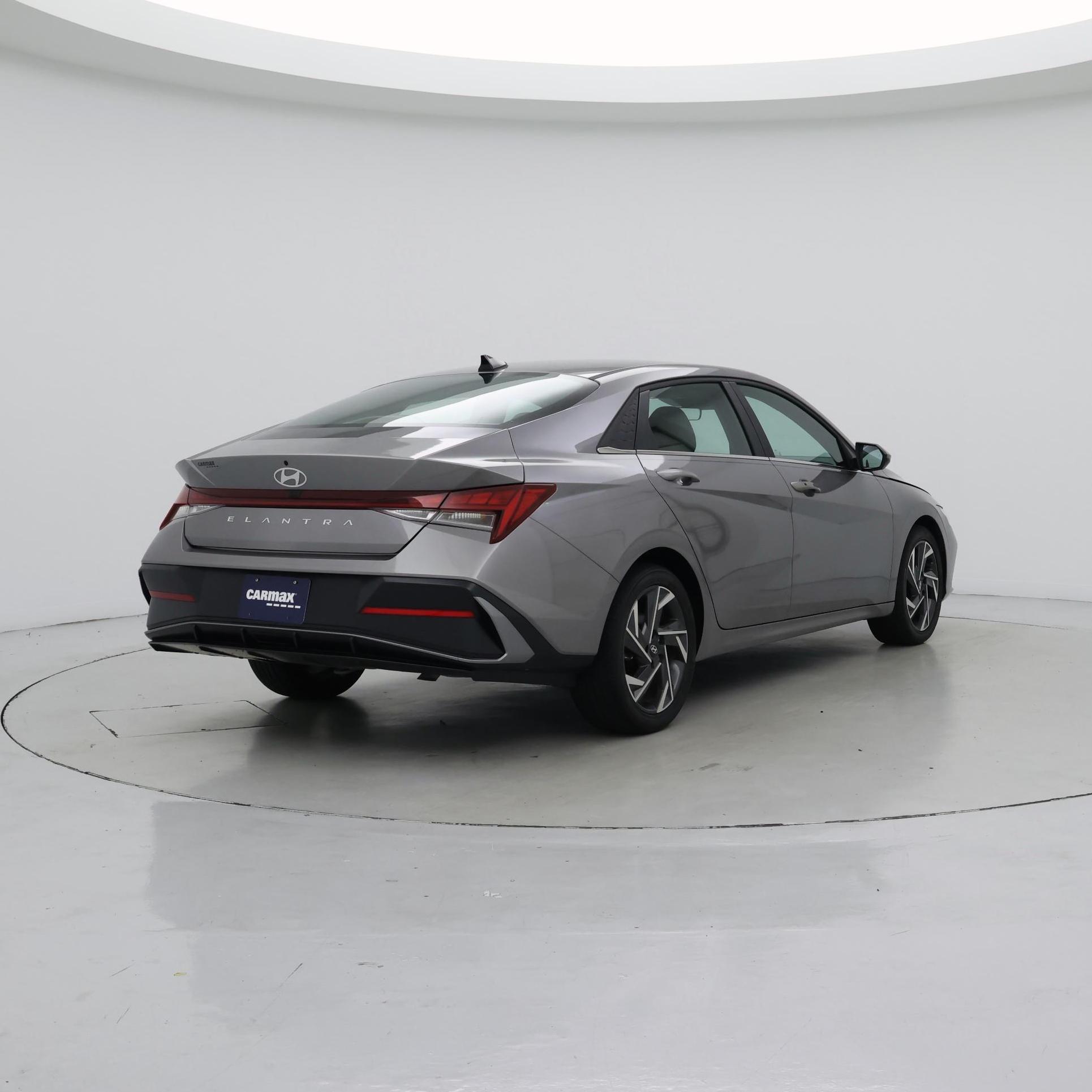 Thumbnail: 2024 Hyundai Elantra - 8