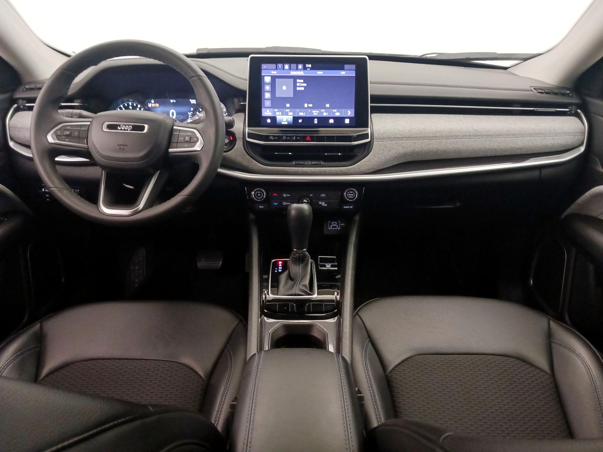 Thumbnail: 2022 Jeep Compass - 9