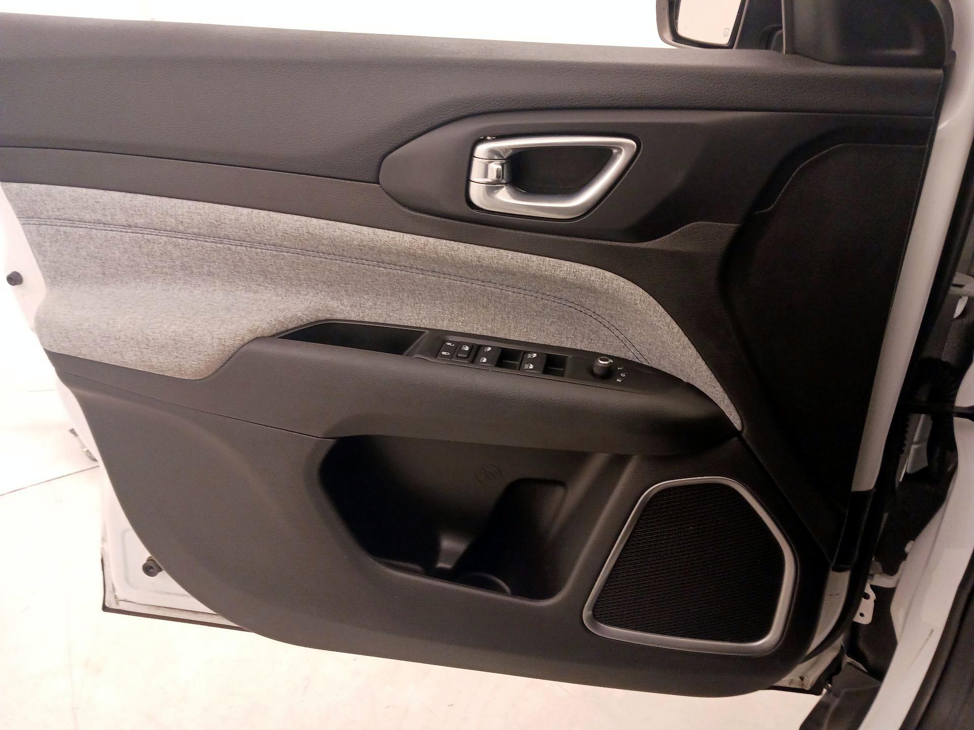 Thumbnail: 2022 Jeep Compass - 12