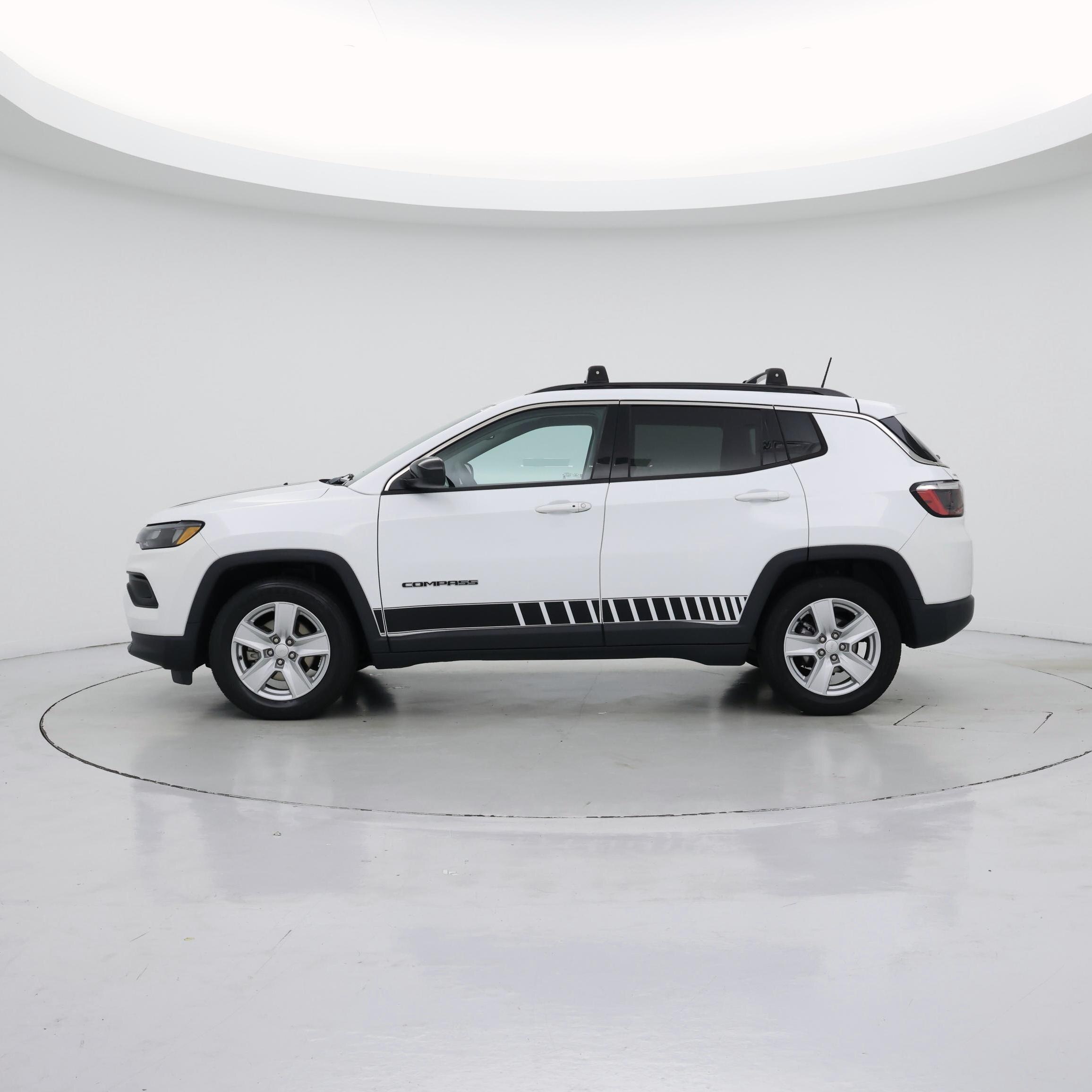 Thumbnail: 2022 Jeep Compass - 3