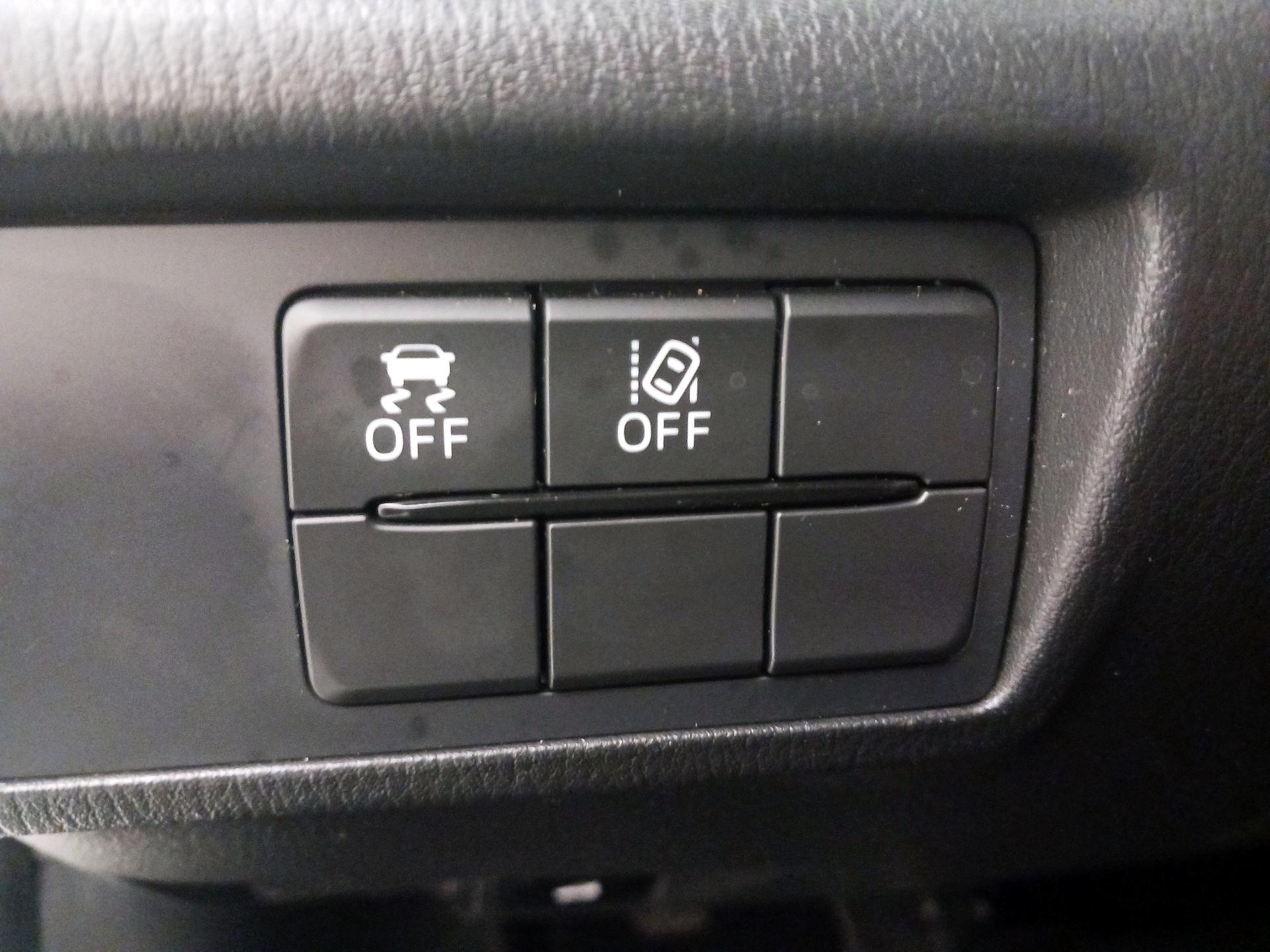 Thumbnail: 2021 Mazda MX-5 Miata - 13