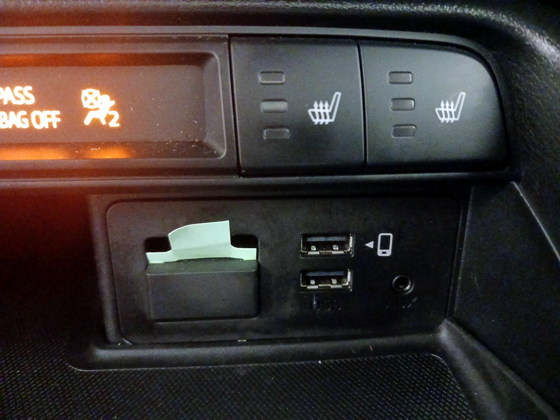 Thumbnail: 2021 Mazda MX-5 Miata - 18