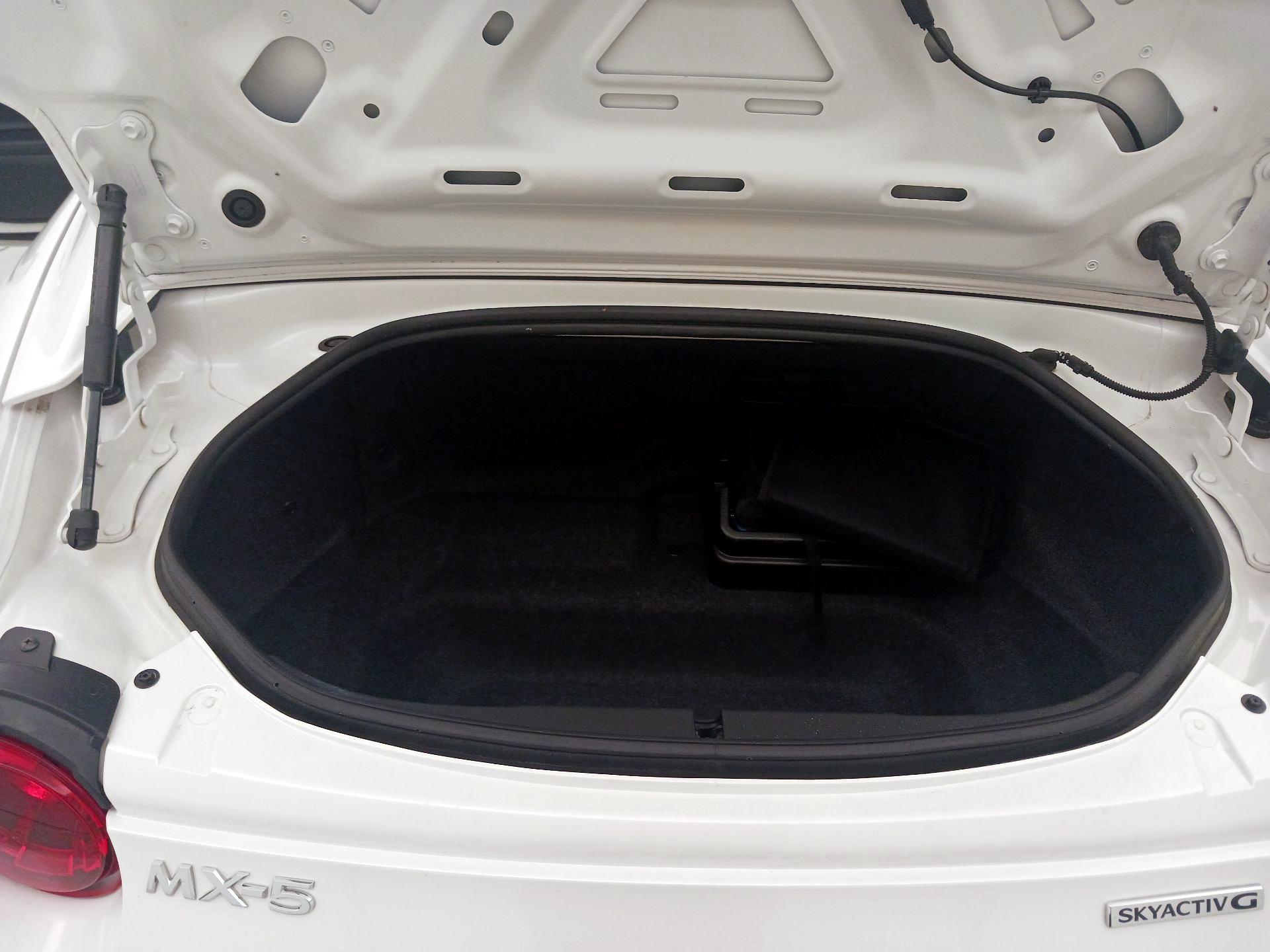 Thumbnail: 2021 Mazda MX-5 Miata - 19