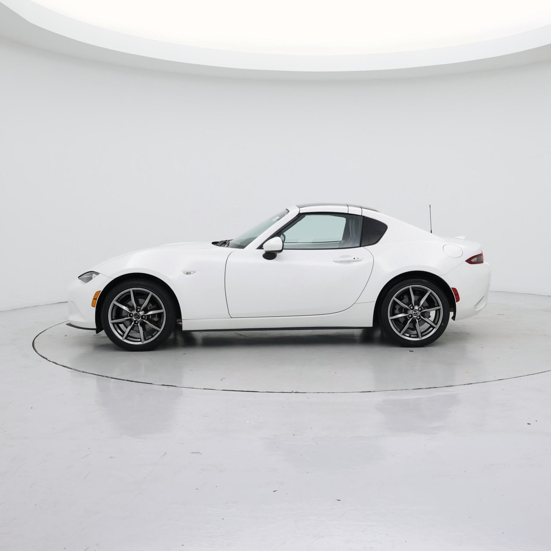 Thumbnail: 2021 Mazda MX-5 Miata - 3