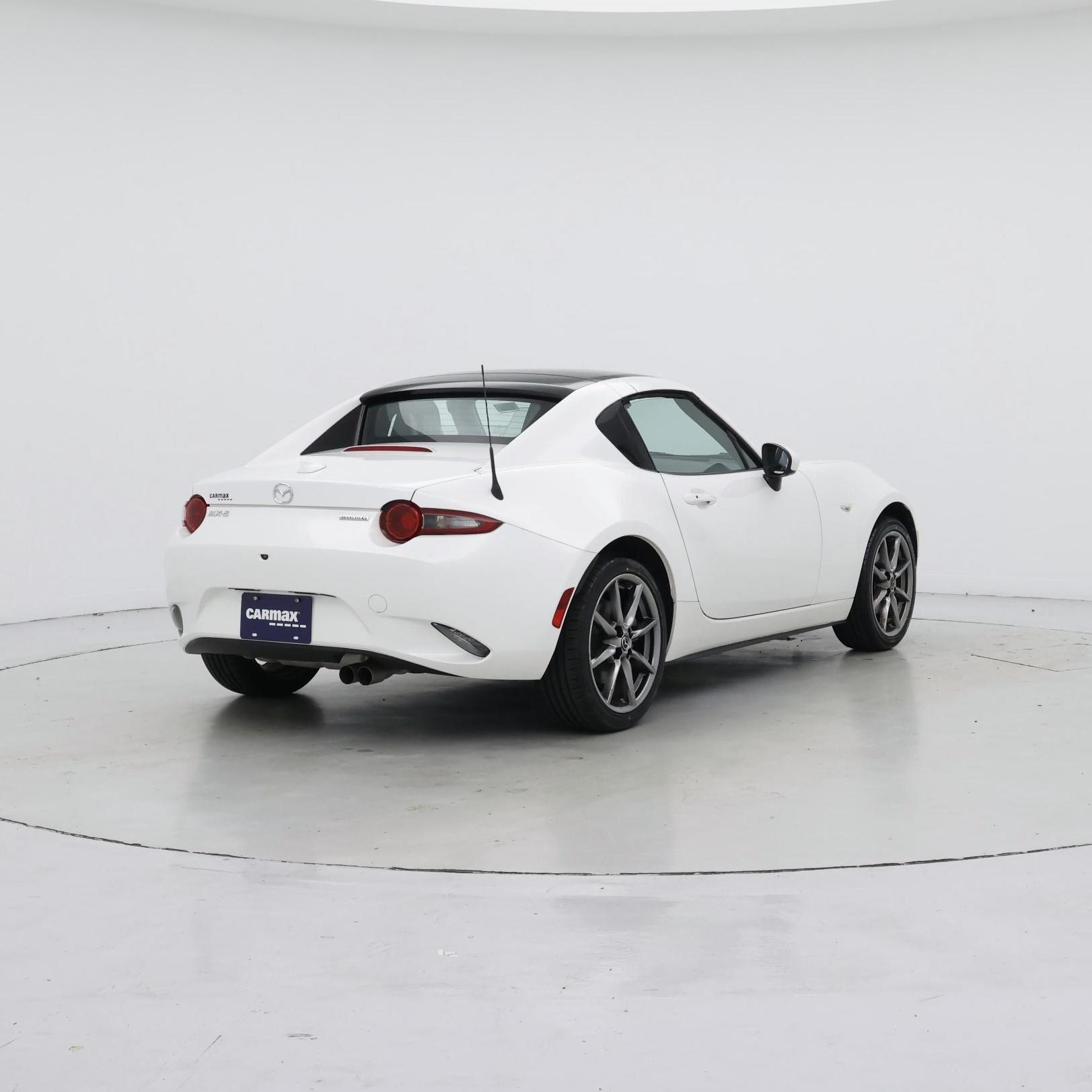 Thumbnail: 2021 Mazda MX-5 Miata - 8