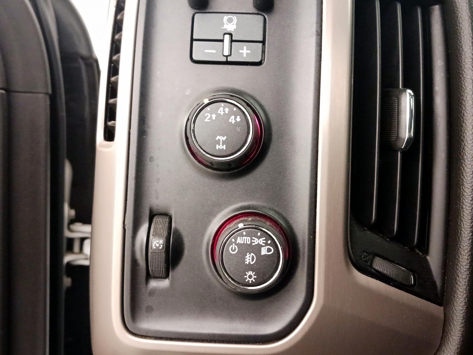 Thumbnail: 2015 GMC Sierra 2500 - 13