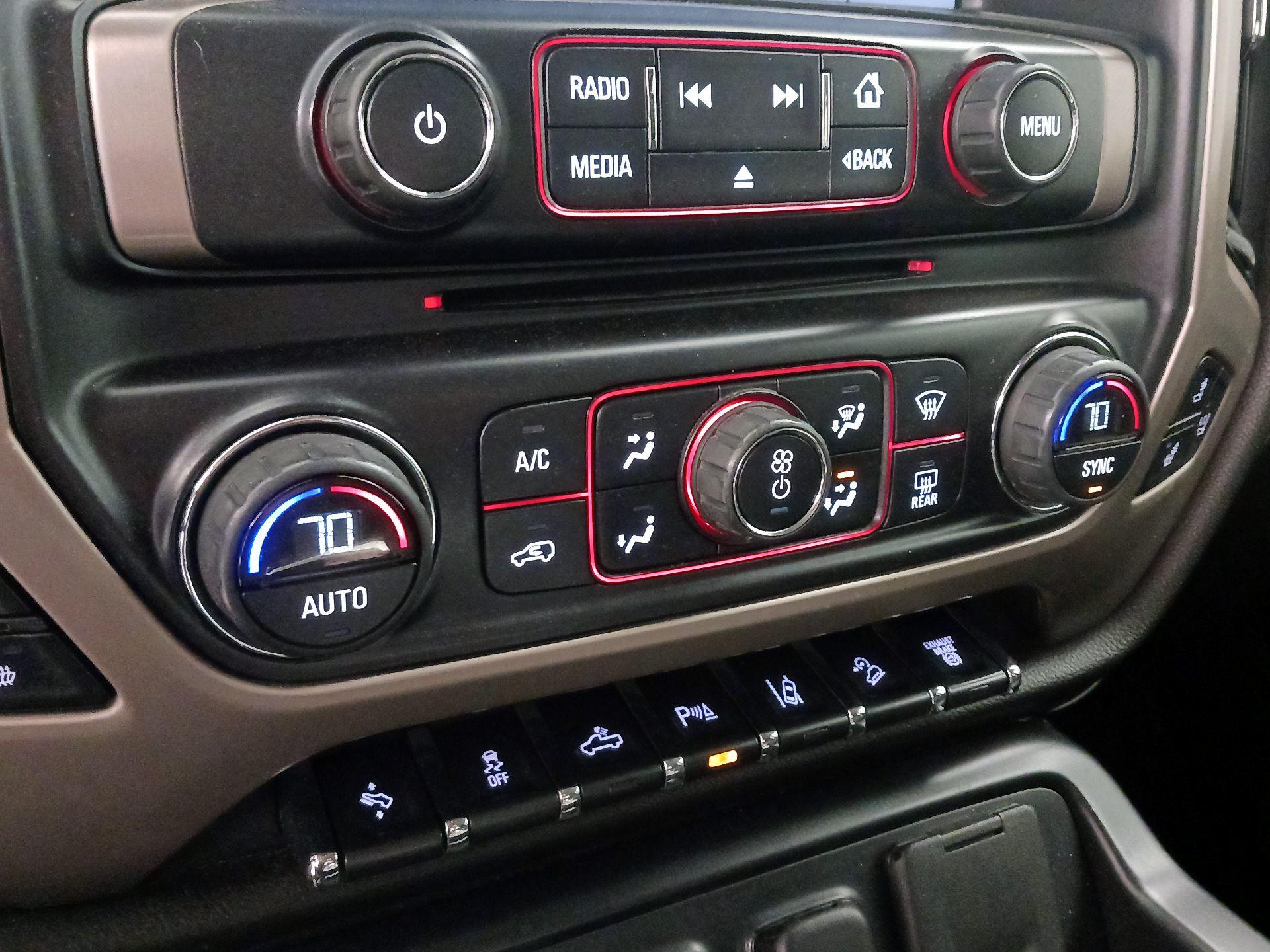 Thumbnail: 2015 GMC Sierra 2500 - 17