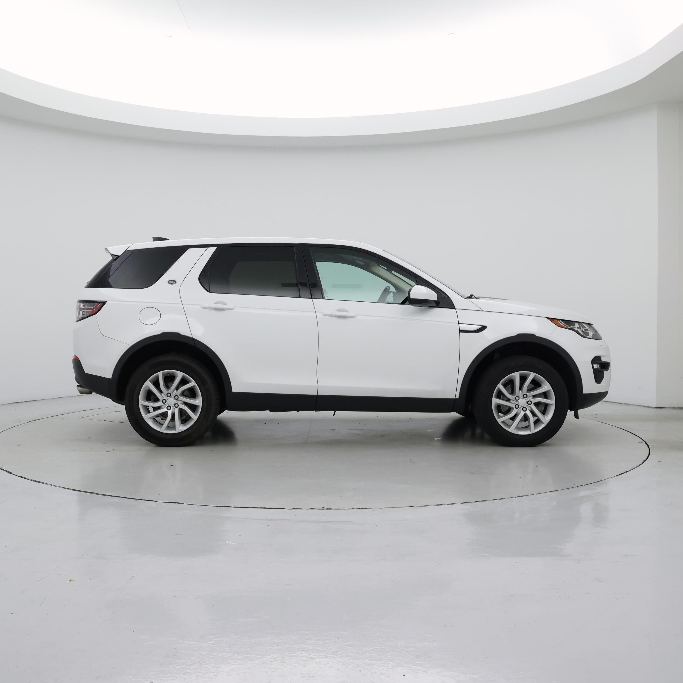 Thumbnail: 2018 Land Rover Discovery Sport - 7