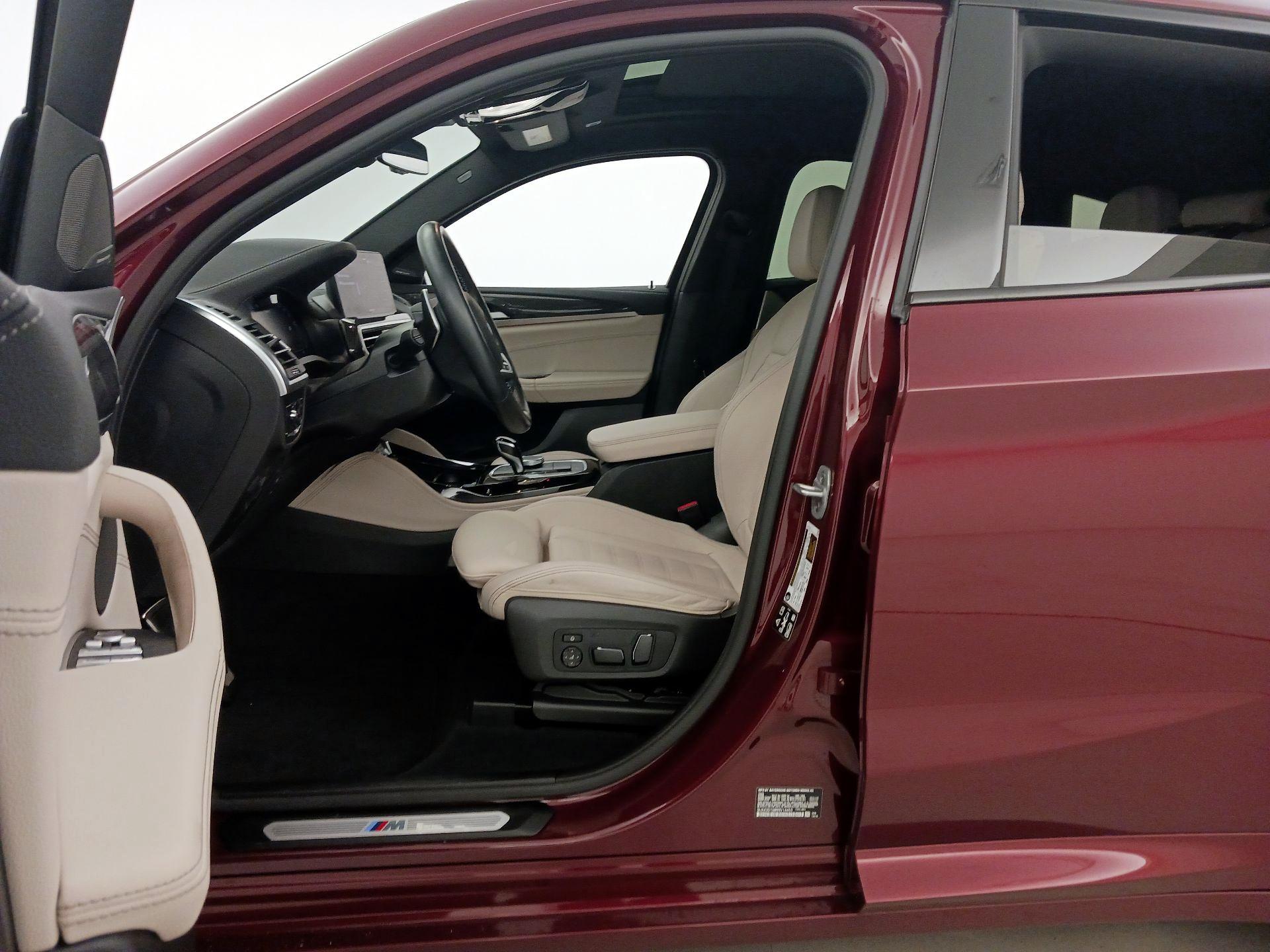 Thumbnail: 2024 BMW X4 - 11