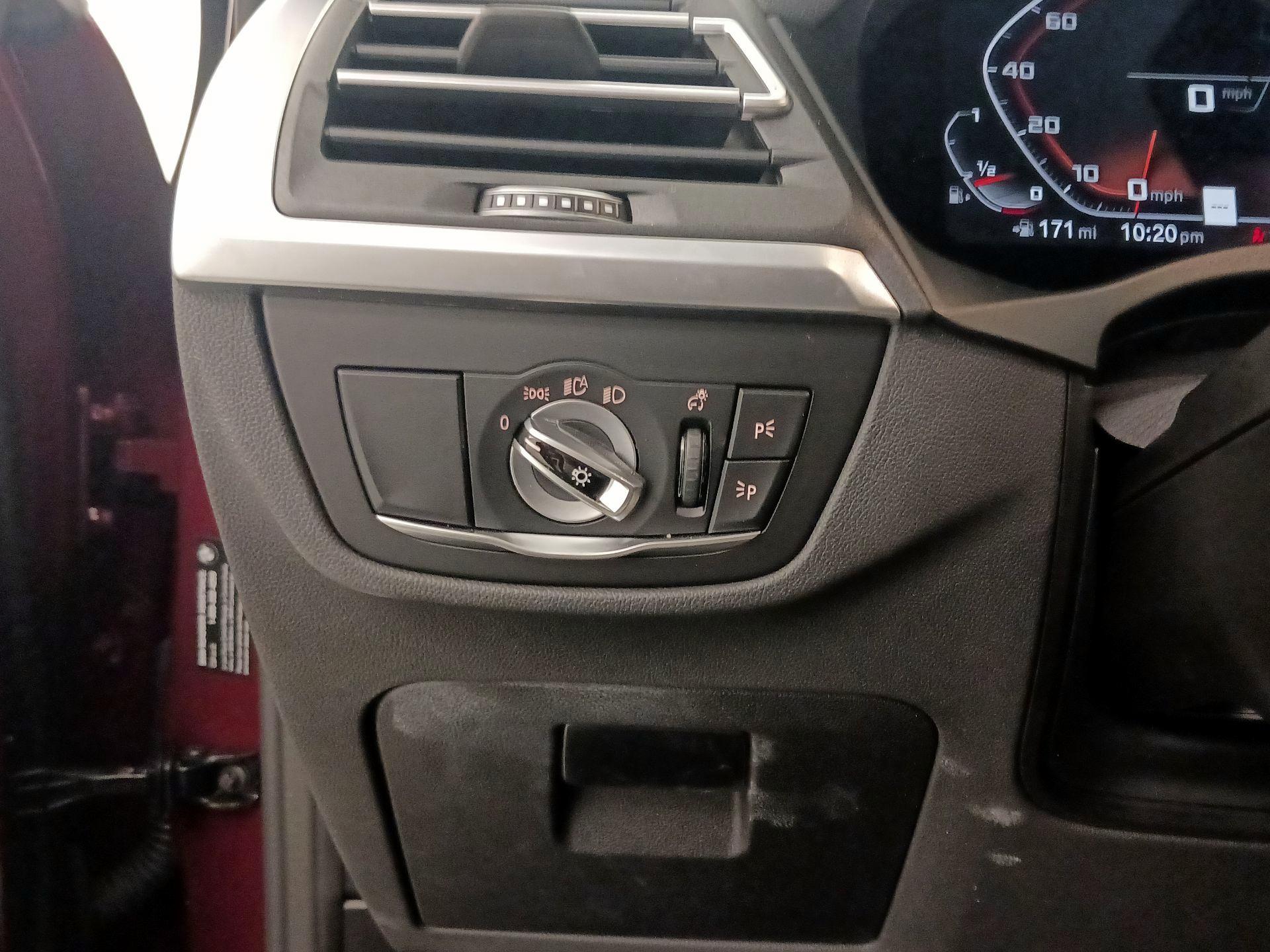 Thumbnail: 2024 BMW X4 - 13