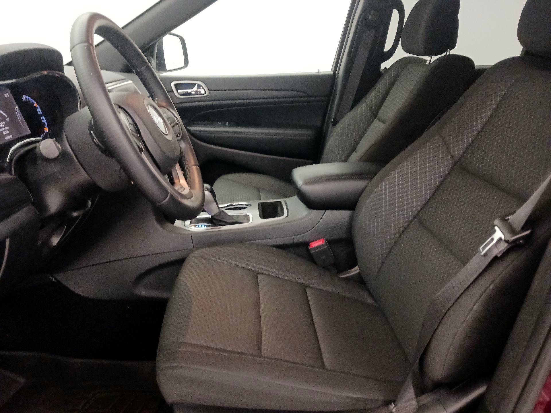 Thumbnail: 2020 Jeep Grand Cherokee - 11