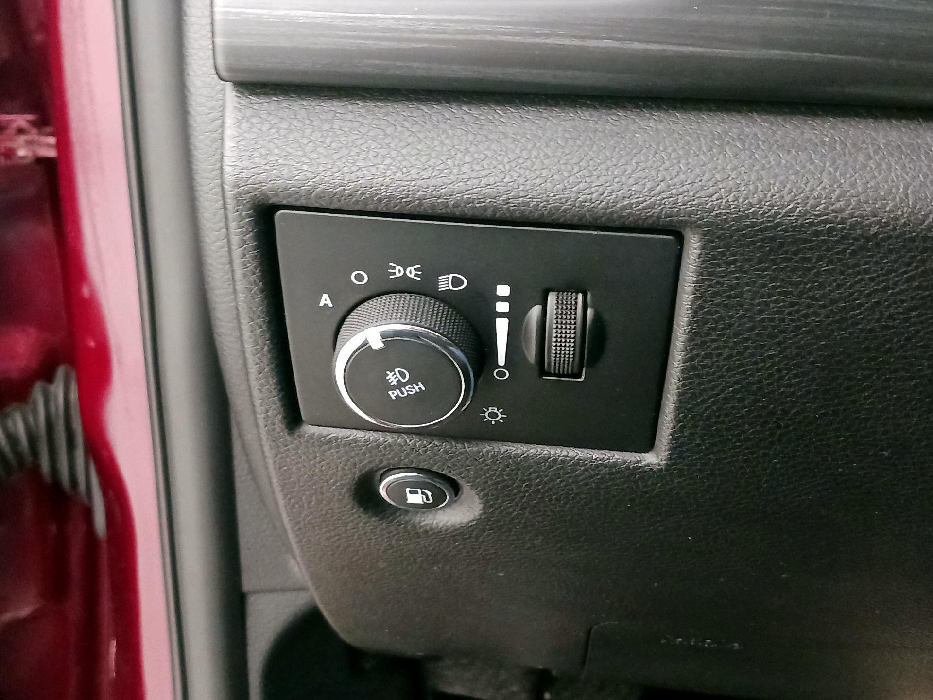 Thumbnail: 2020 Jeep Grand Cherokee - 13