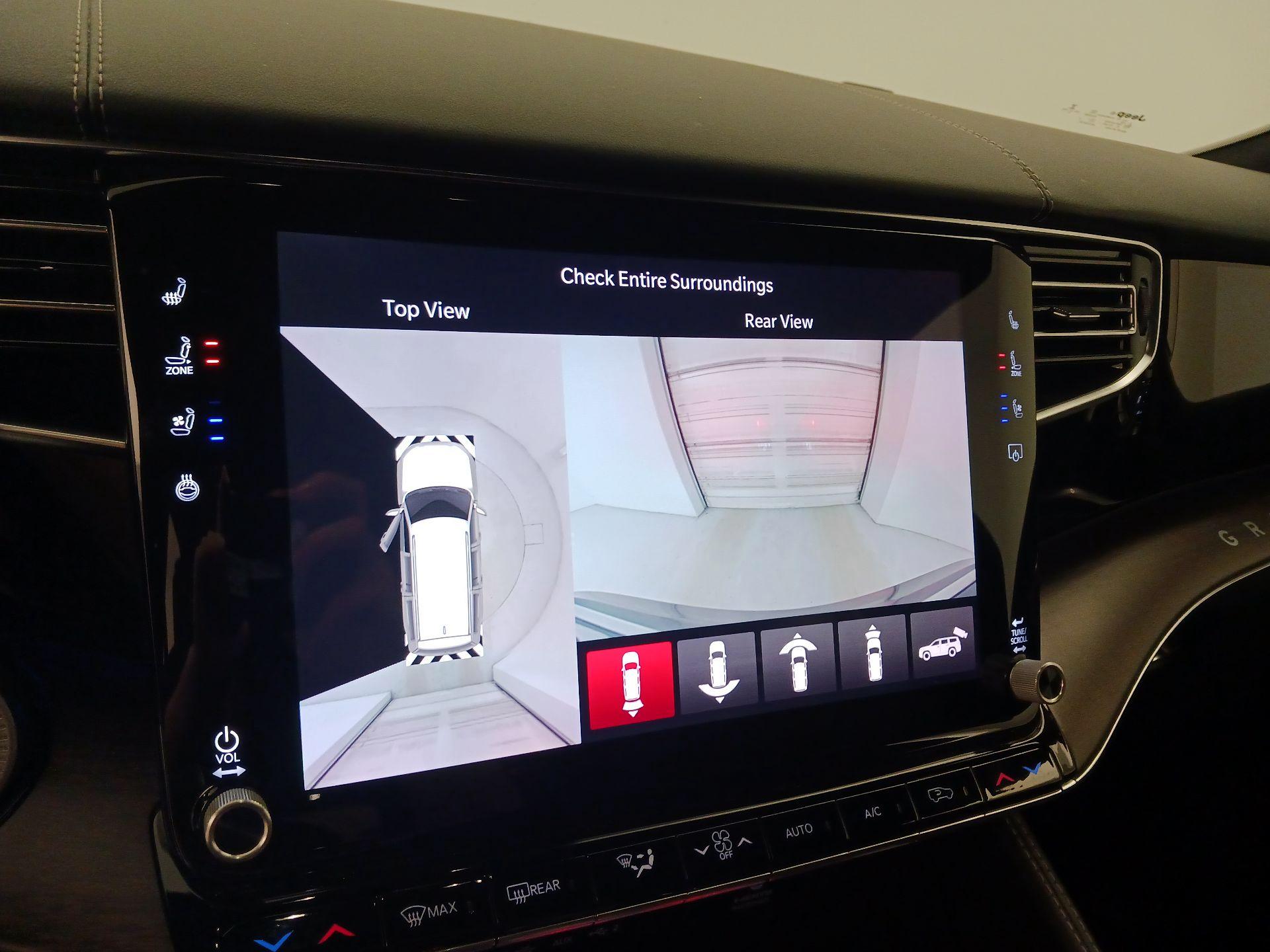 Thumbnail: 2022 Jeep Grand Wagoneer - 15