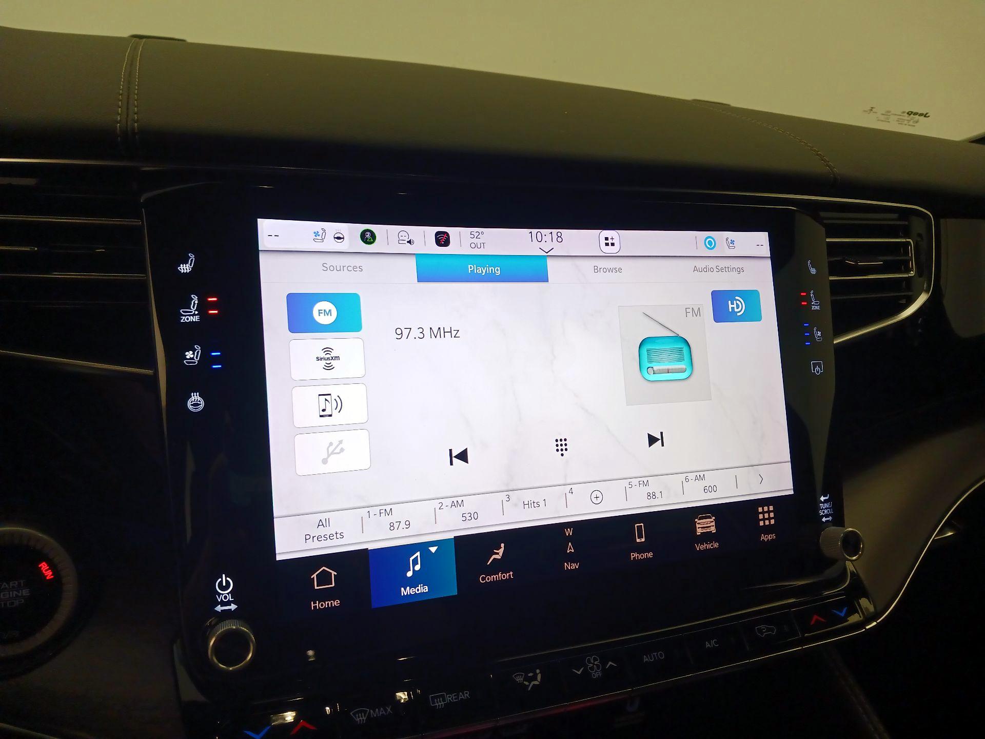 Thumbnail: 2022 Jeep Grand Wagoneer - 16