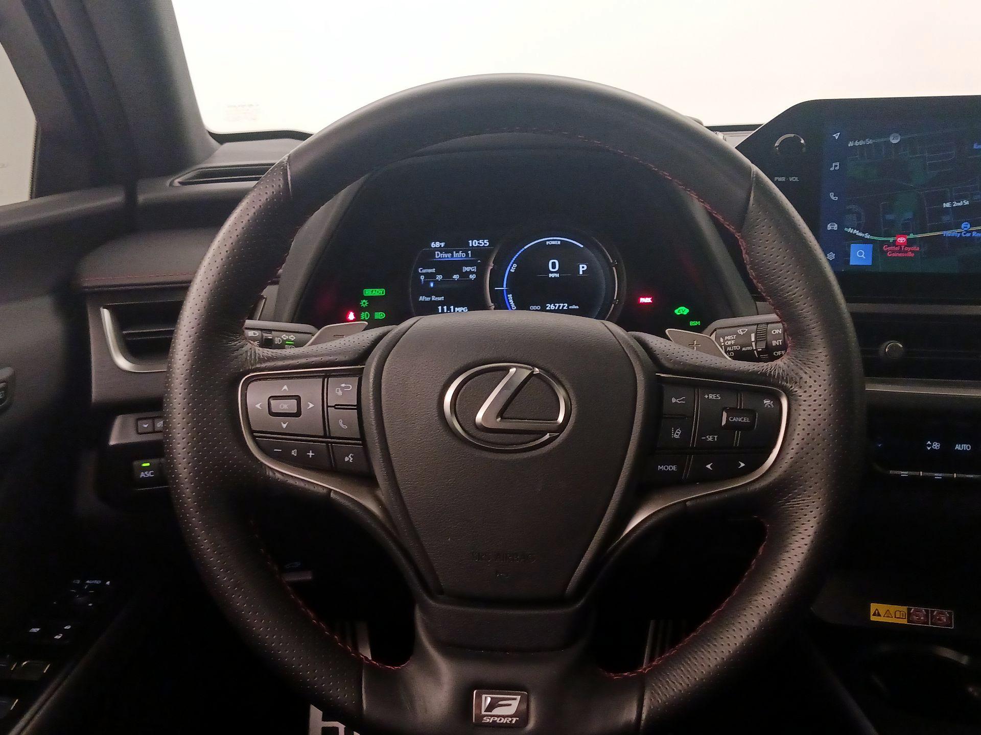 Thumbnail: 2023 Lexus UX - 10