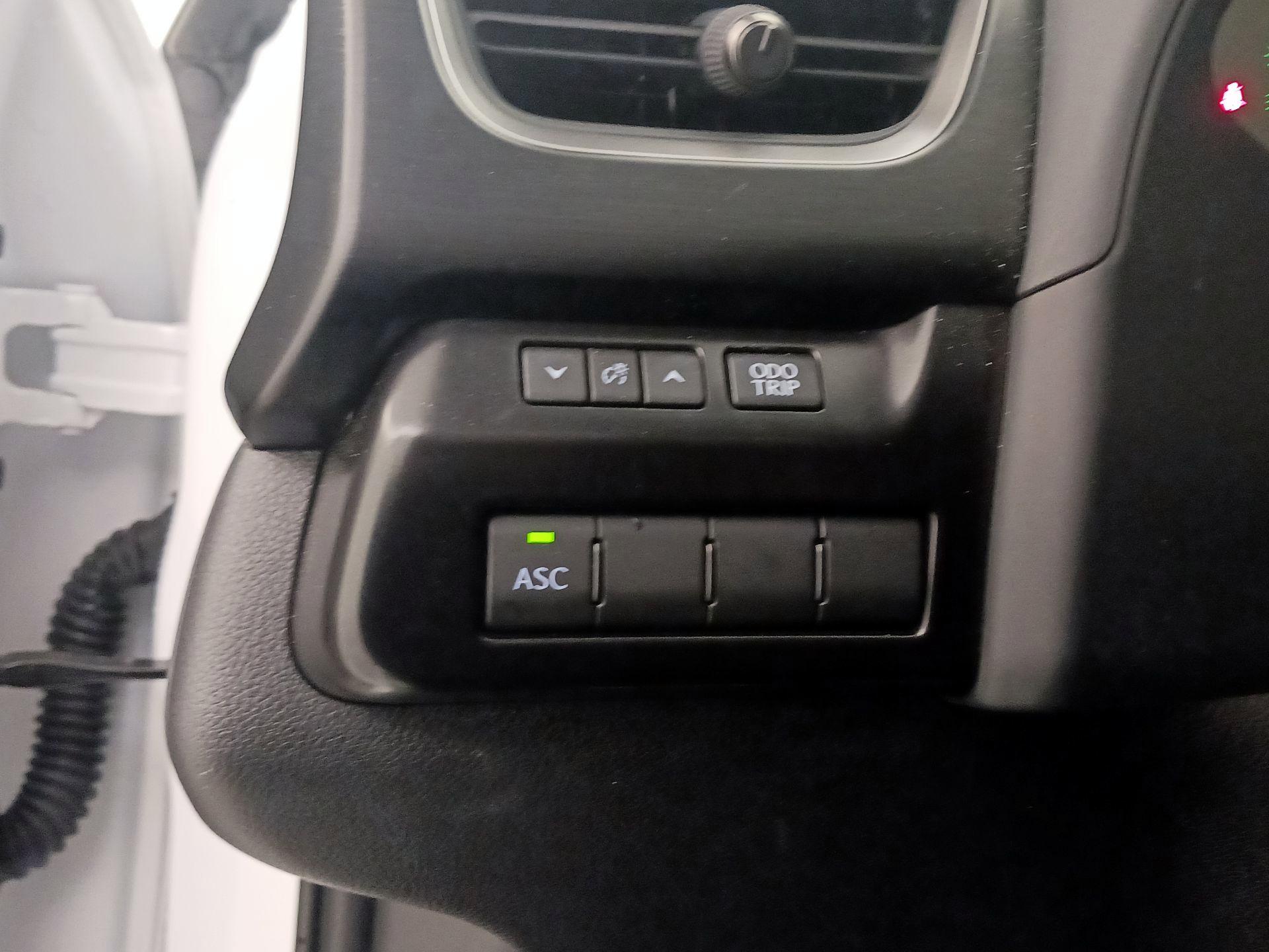 Thumbnail: 2023 Lexus UX - 13