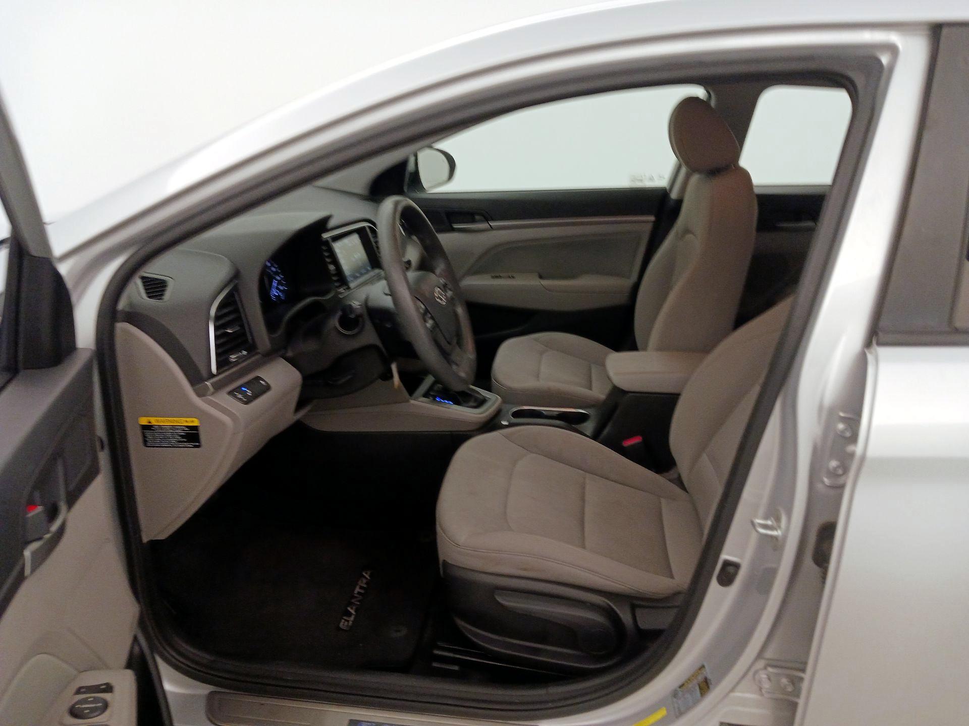 Thumbnail: 2018 Hyundai Elantra - 11