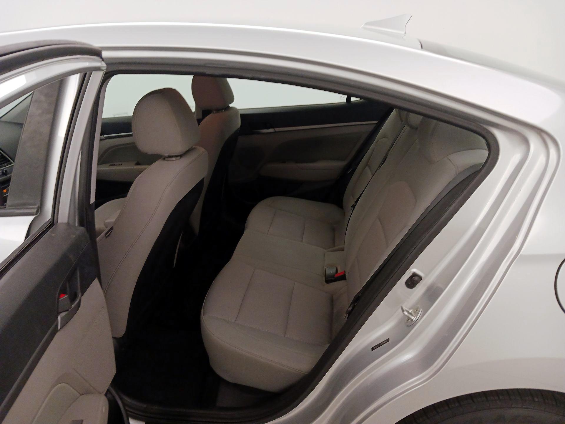 Thumbnail: 2018 Hyundai Elantra - 19