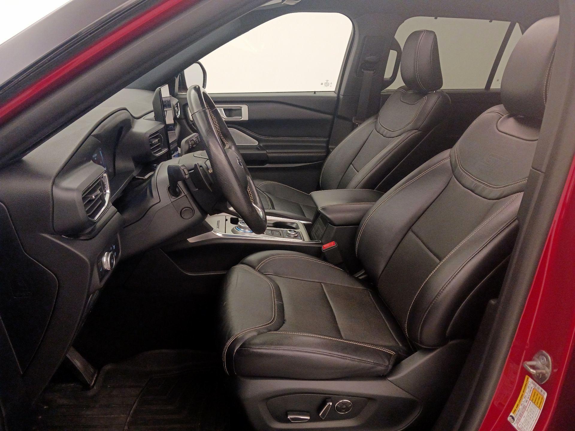 Thumbnail: 2020 Ford Explorer - 11