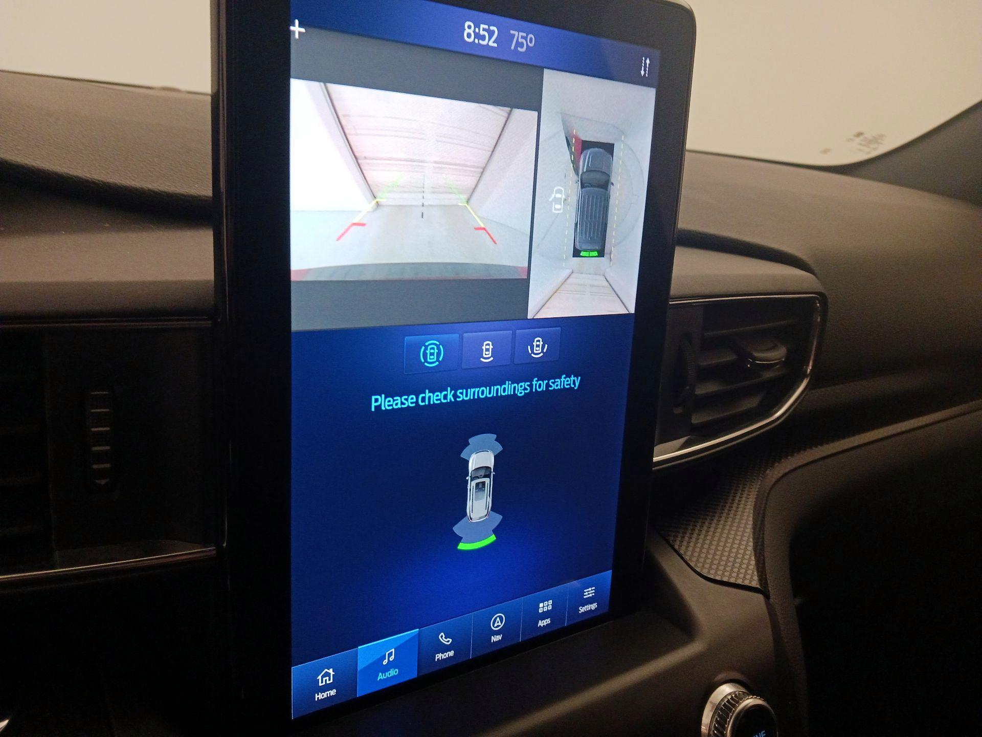 Thumbnail: 2020 Ford Explorer - 15